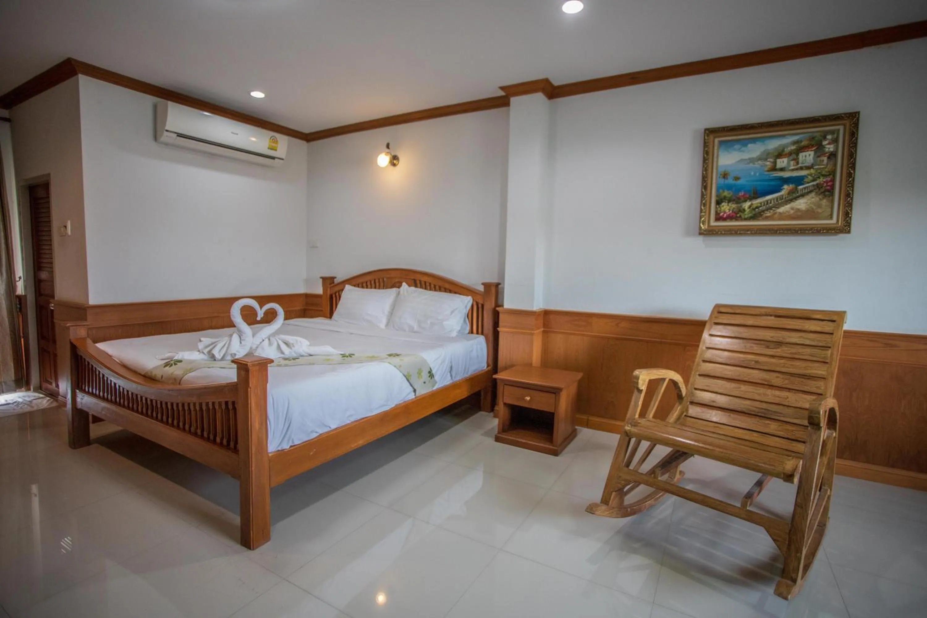 Photo of the whole room, Bed in Siya House Hotel