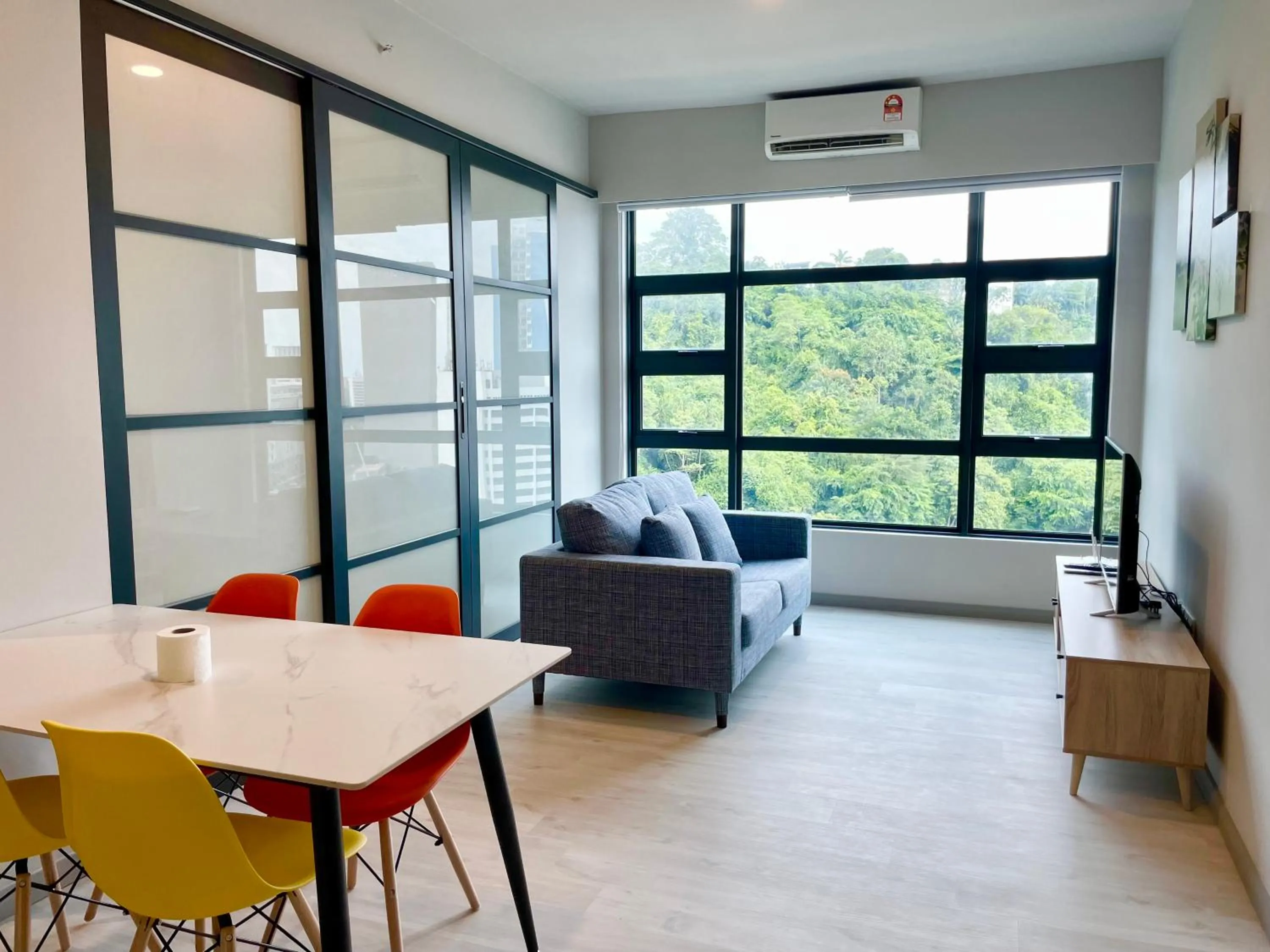 Living room in Sunset Seaview Vacation Condos @ Jesselton Quay