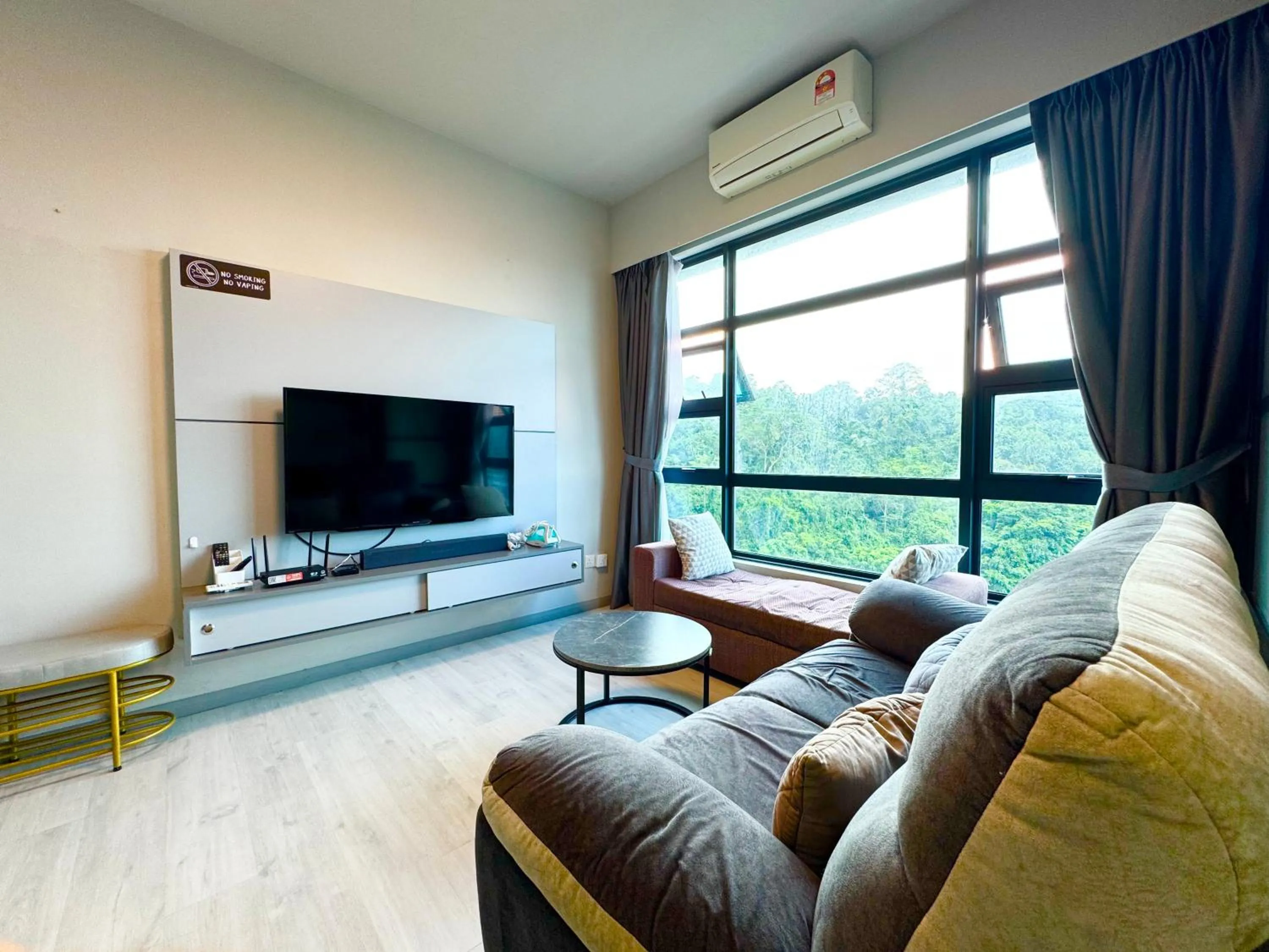 Natural landscape in Sunset Seaview Vacation Condos @ Jesselton Quay