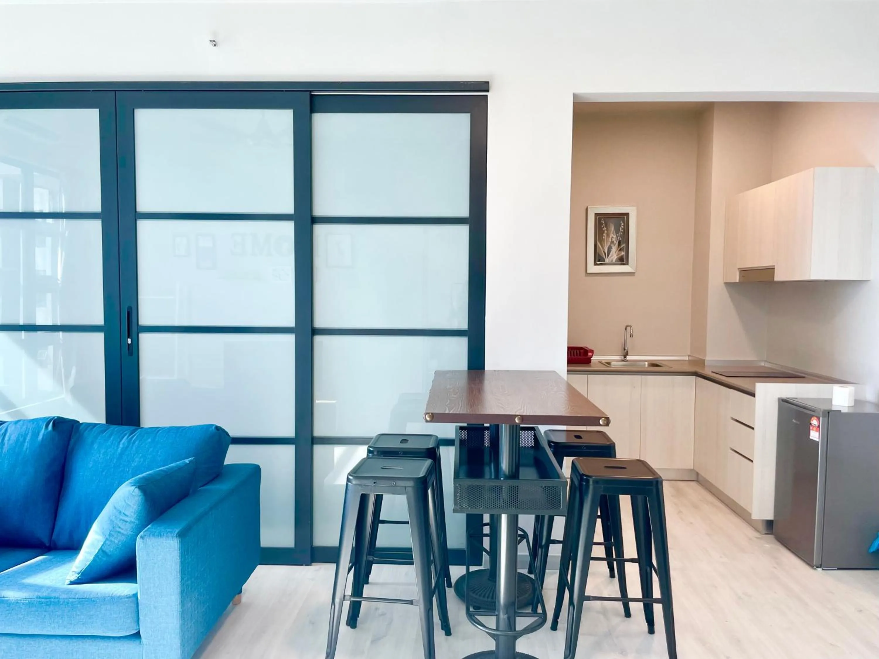 Seating area in Sunset Seaview Vacation Condos @ Jesselton Quay