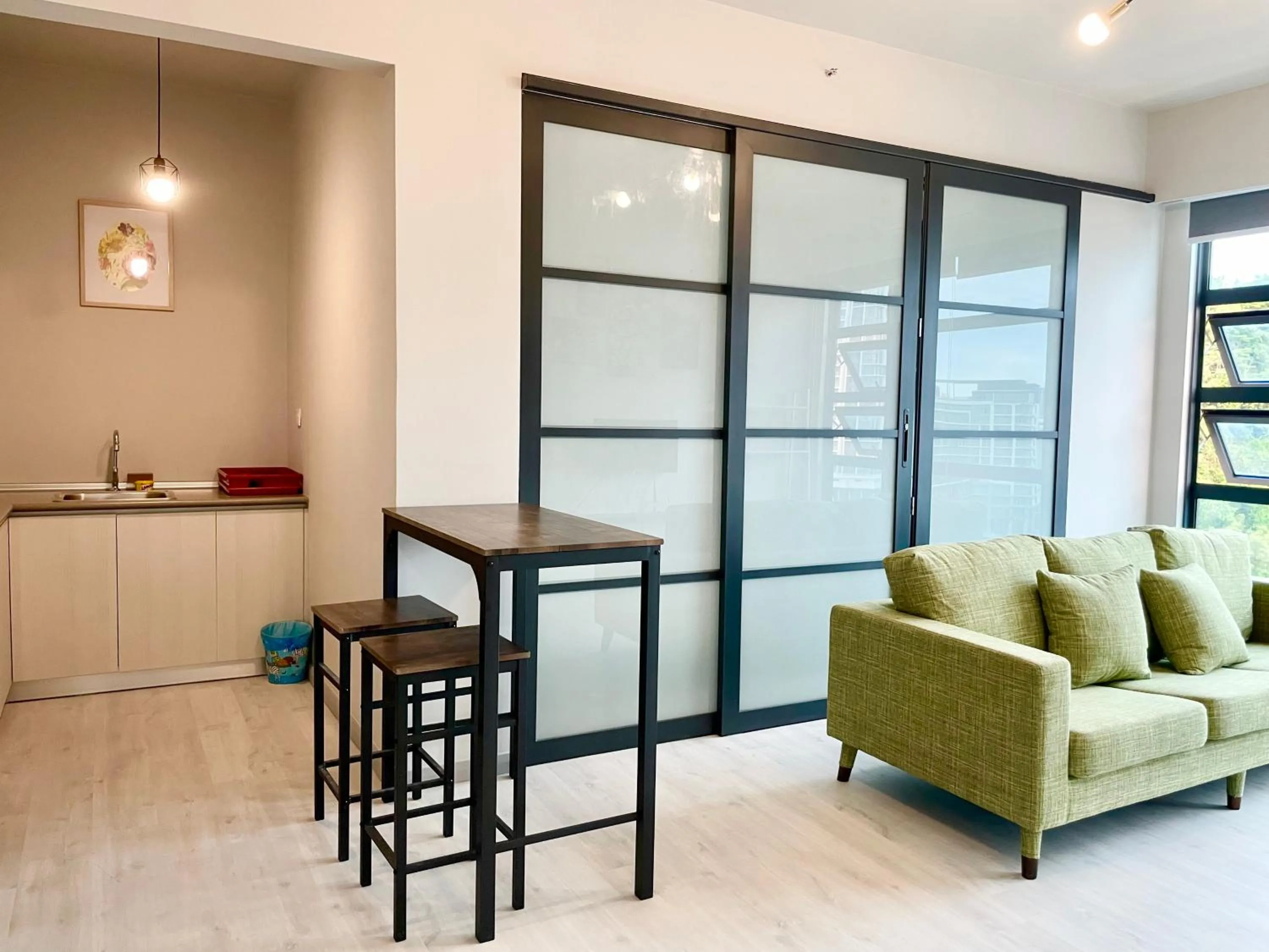 Living room in Sunset Seaview Vacation Condos @ Jesselton Quay