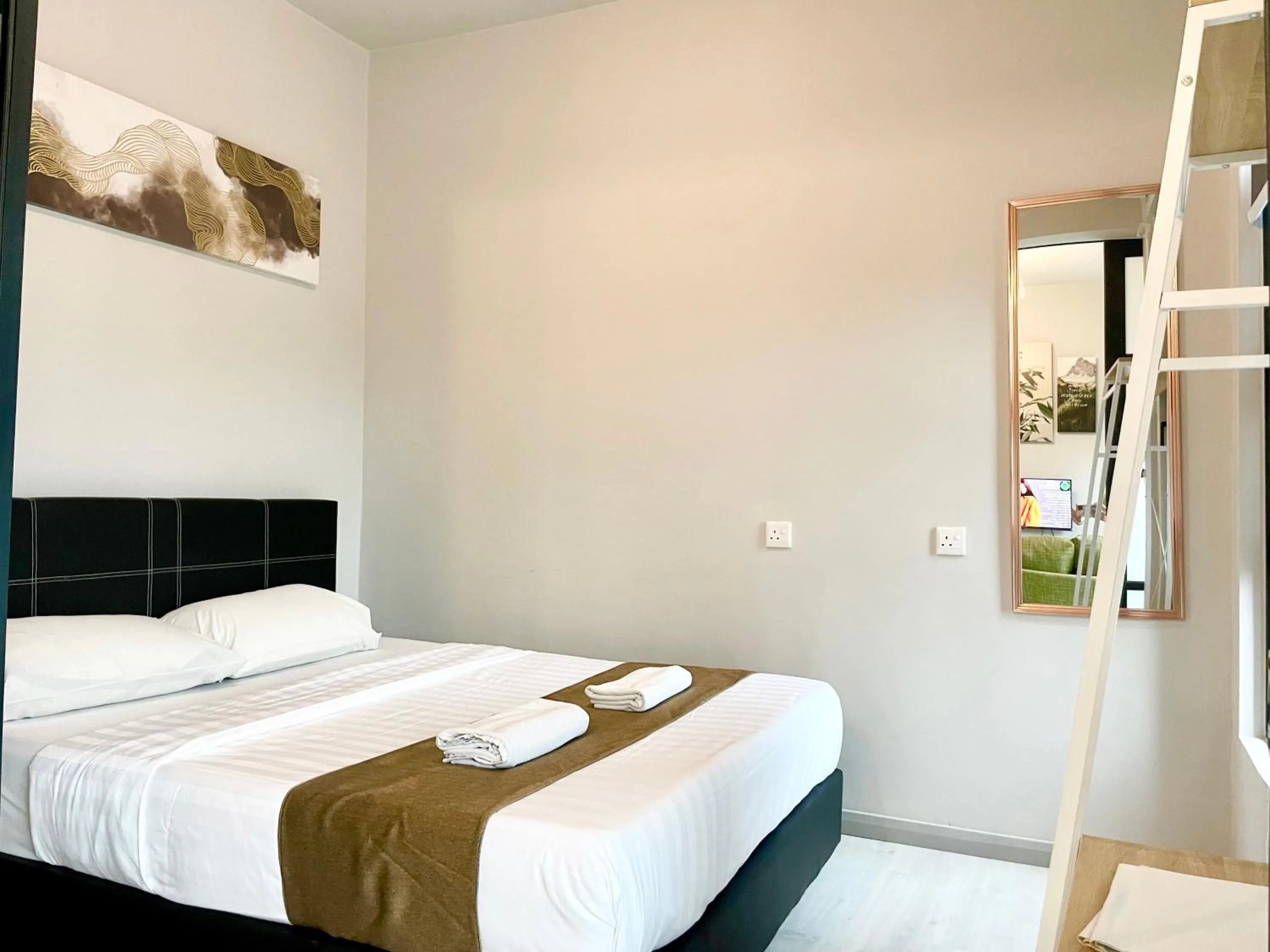 Bed in Sunset Seaview Vacation Condos @ Jesselton Quay