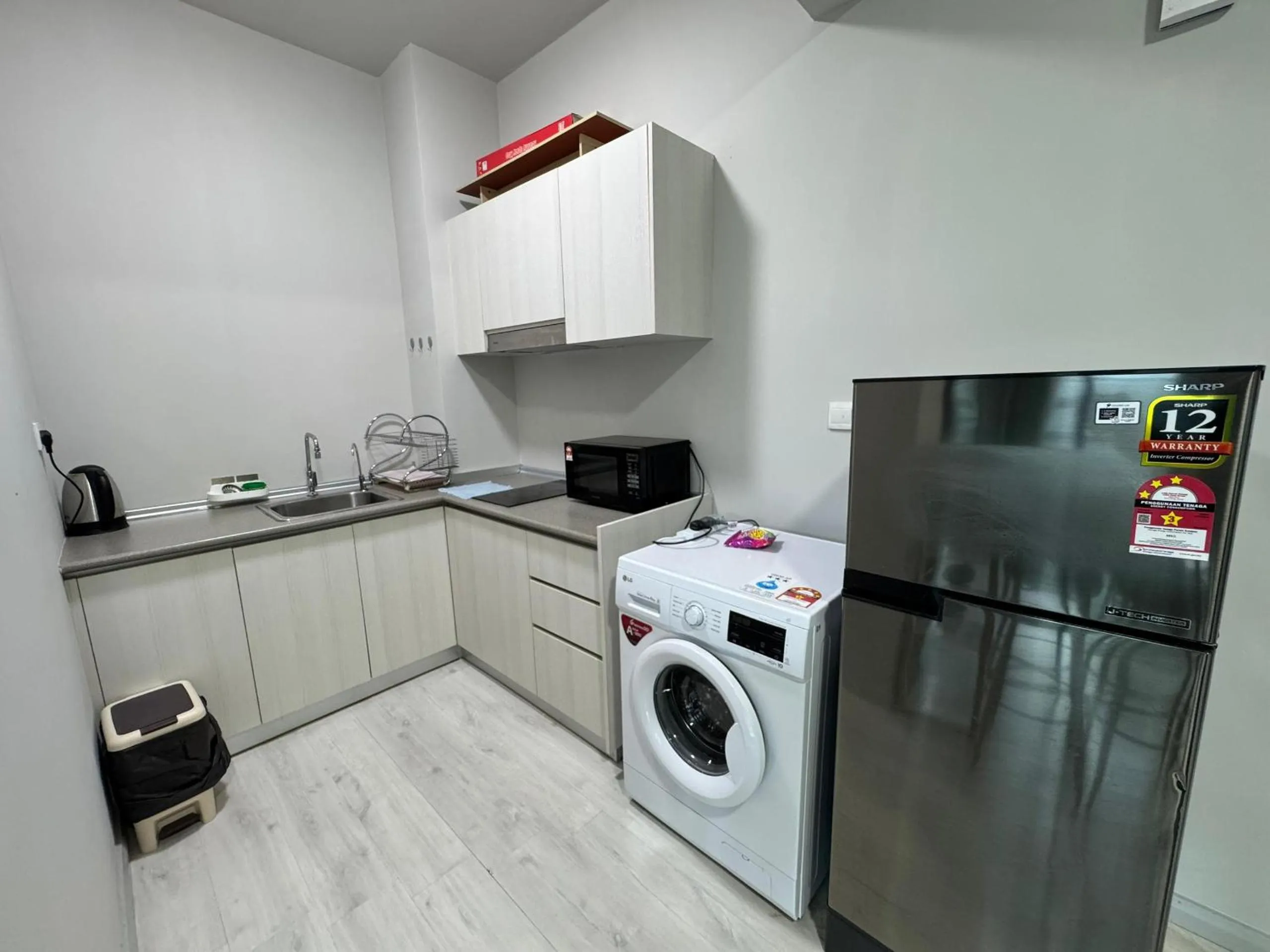 Kitchen or kitchenette in Sunset Seaview Vacation Condos @ Jesselton Quay