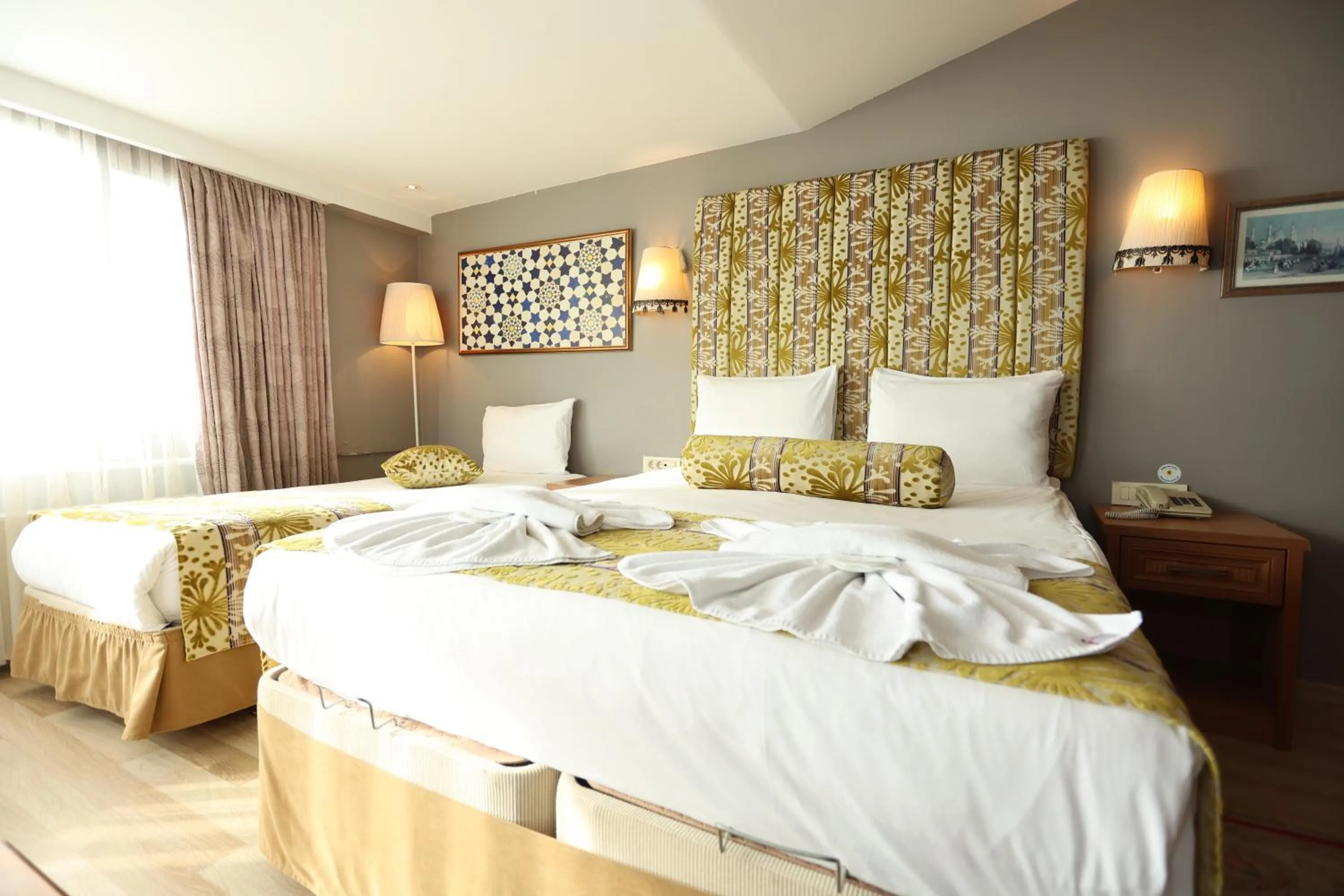 Bed in Hotel Tashkonak Istanbul