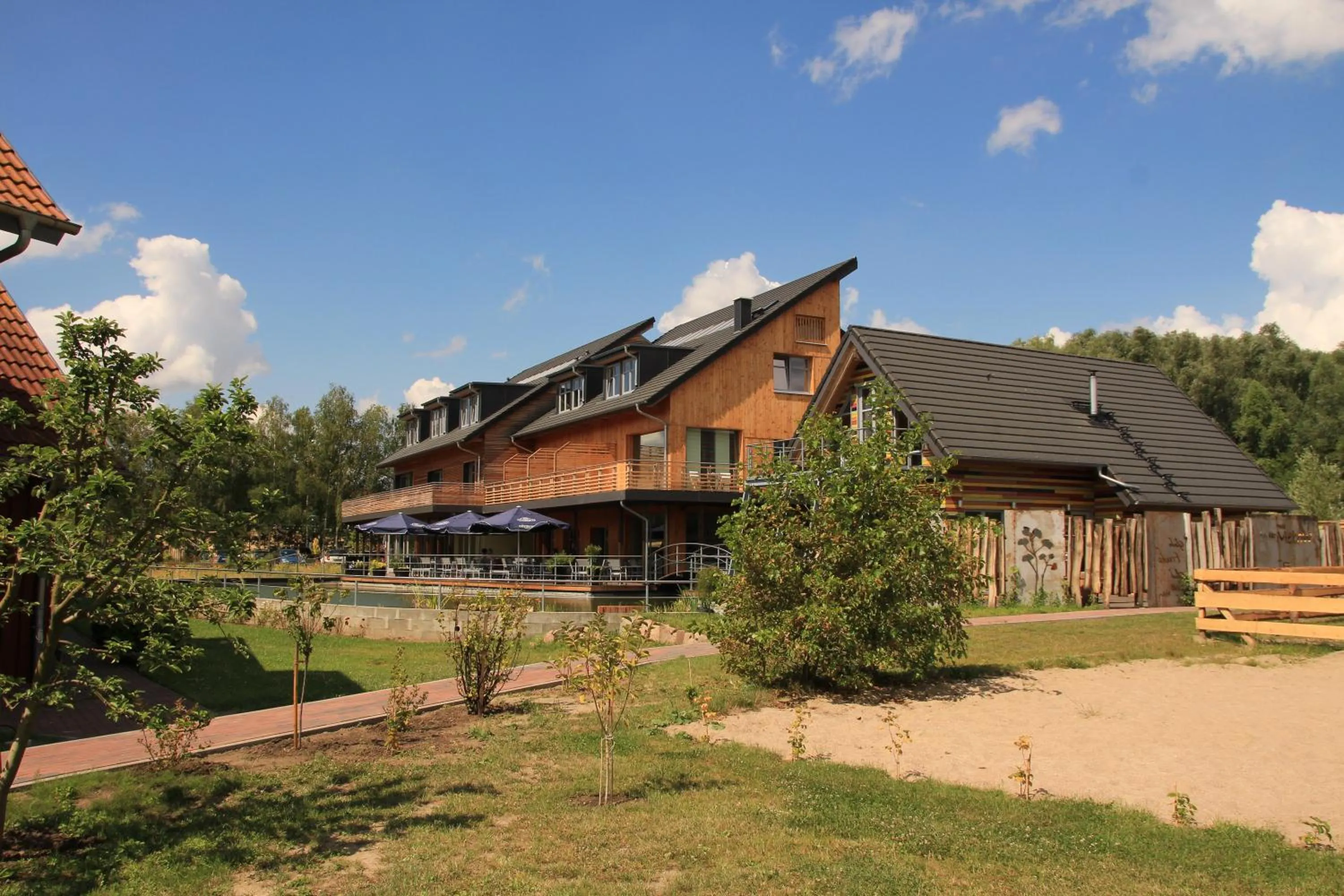 Property building in An der Metow-Ferienpark Hotel