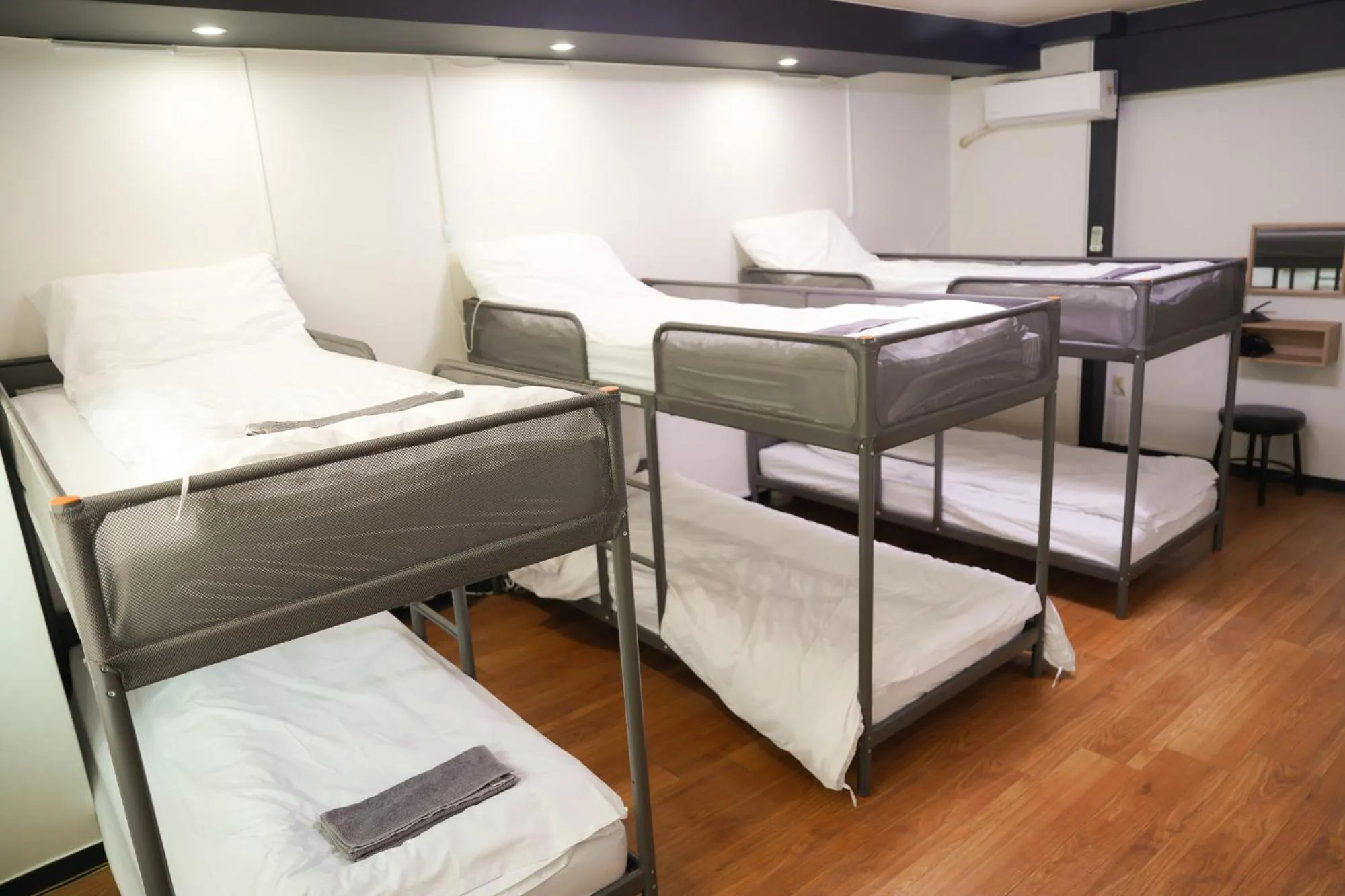 Bed in ttottot Jeju Backpackers