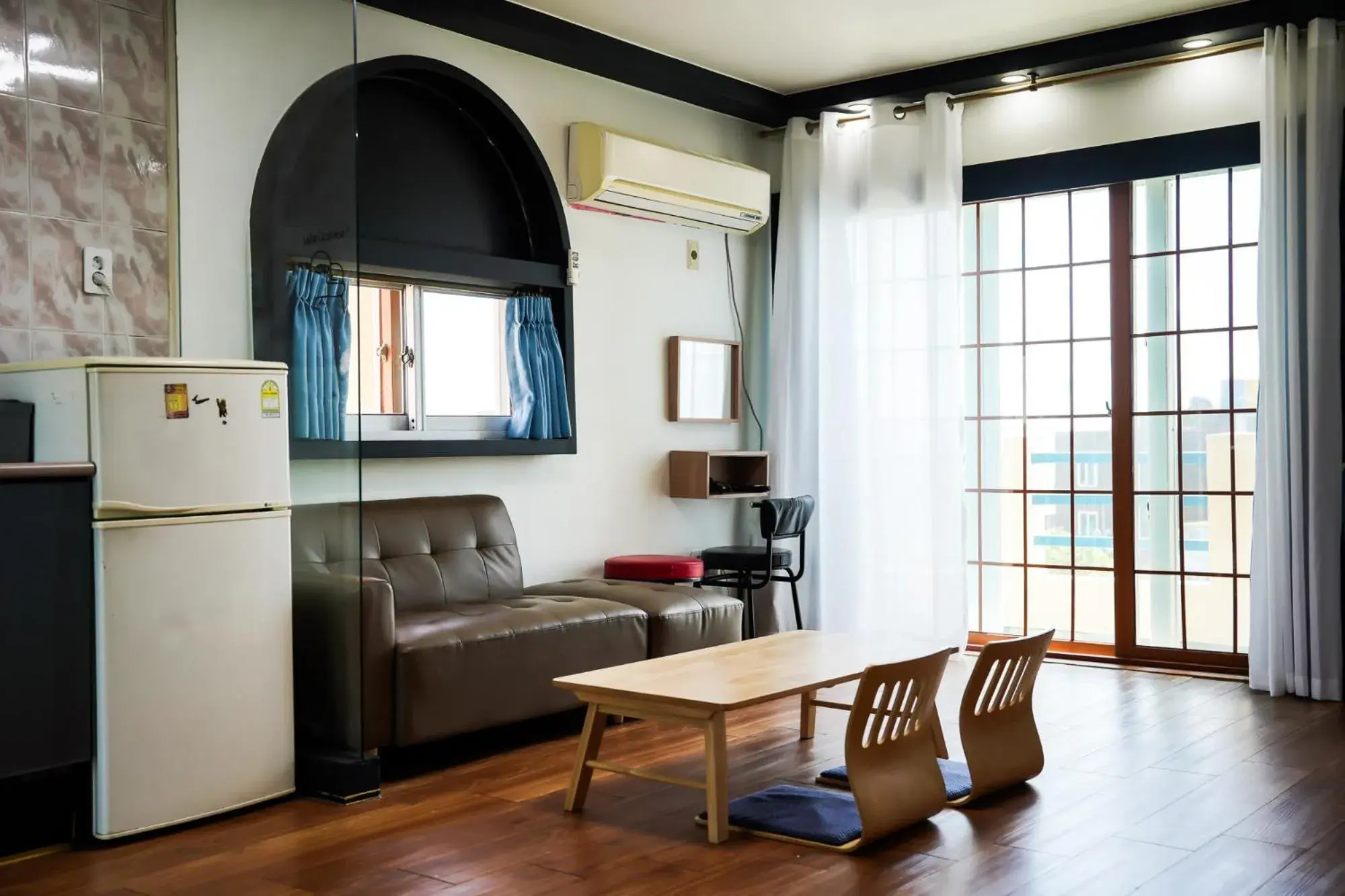 Family Room with Sea View in ttottot Jeju Backpackers Family Room with Sea View in ttottot Jeju Backpackers