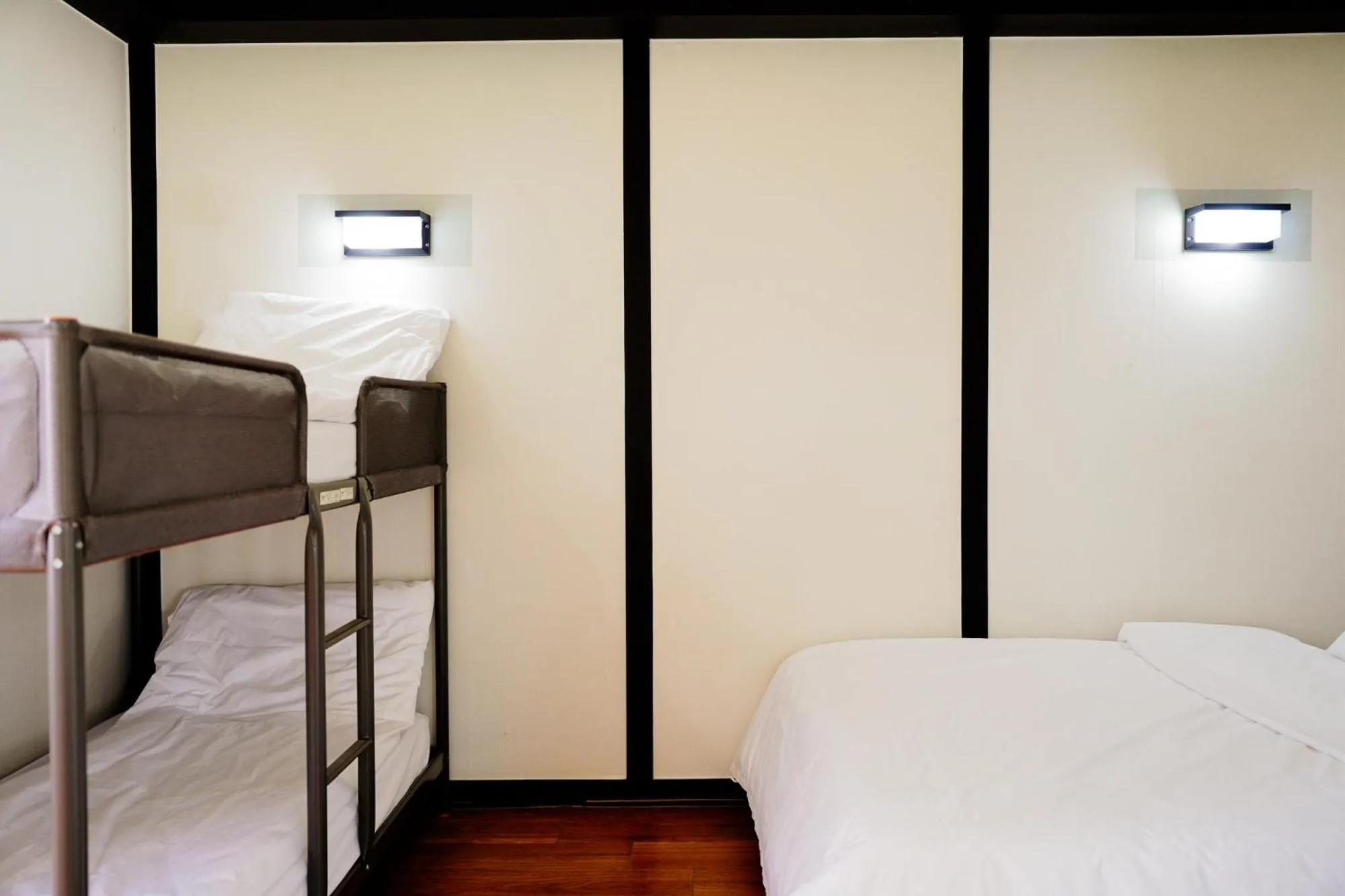 Bed in ttottot Jeju Backpackers