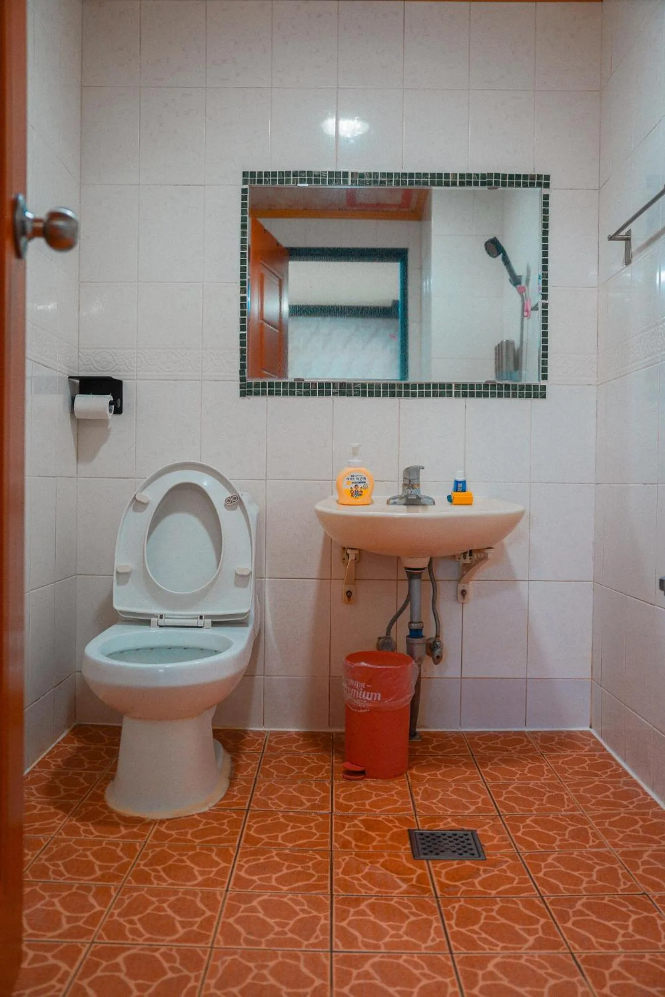 Toilet in ttottot Jeju Backpackers