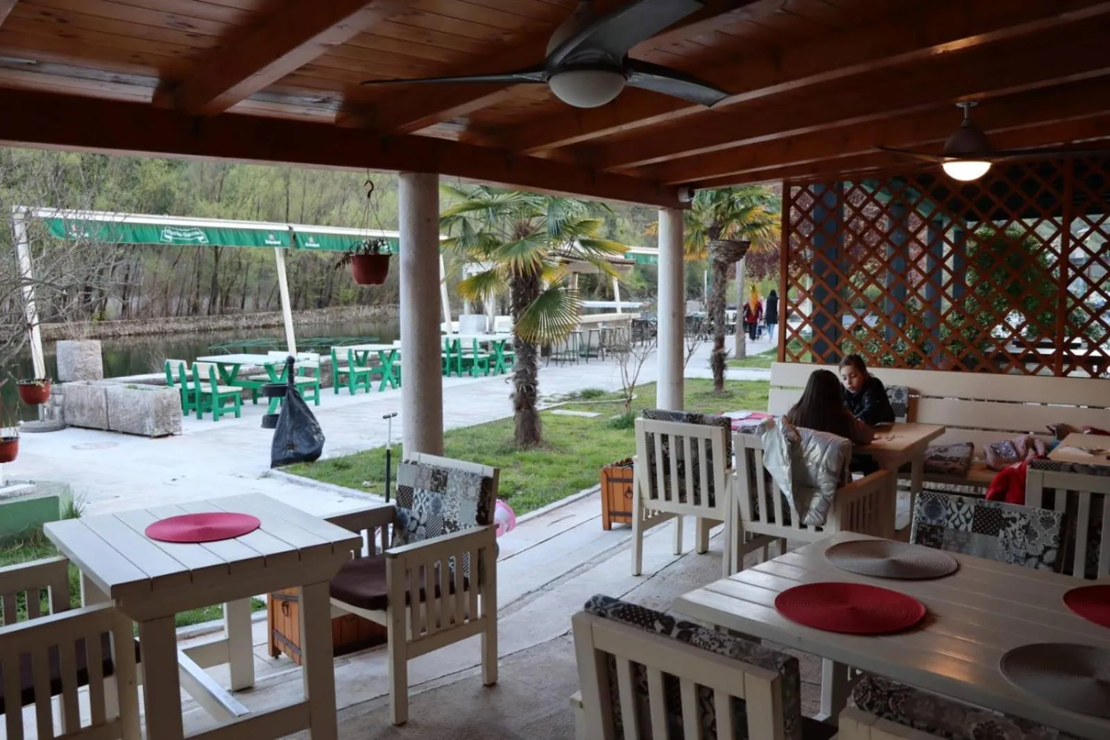 Restaurant/places to eat in Hotel S Family Jovicevic