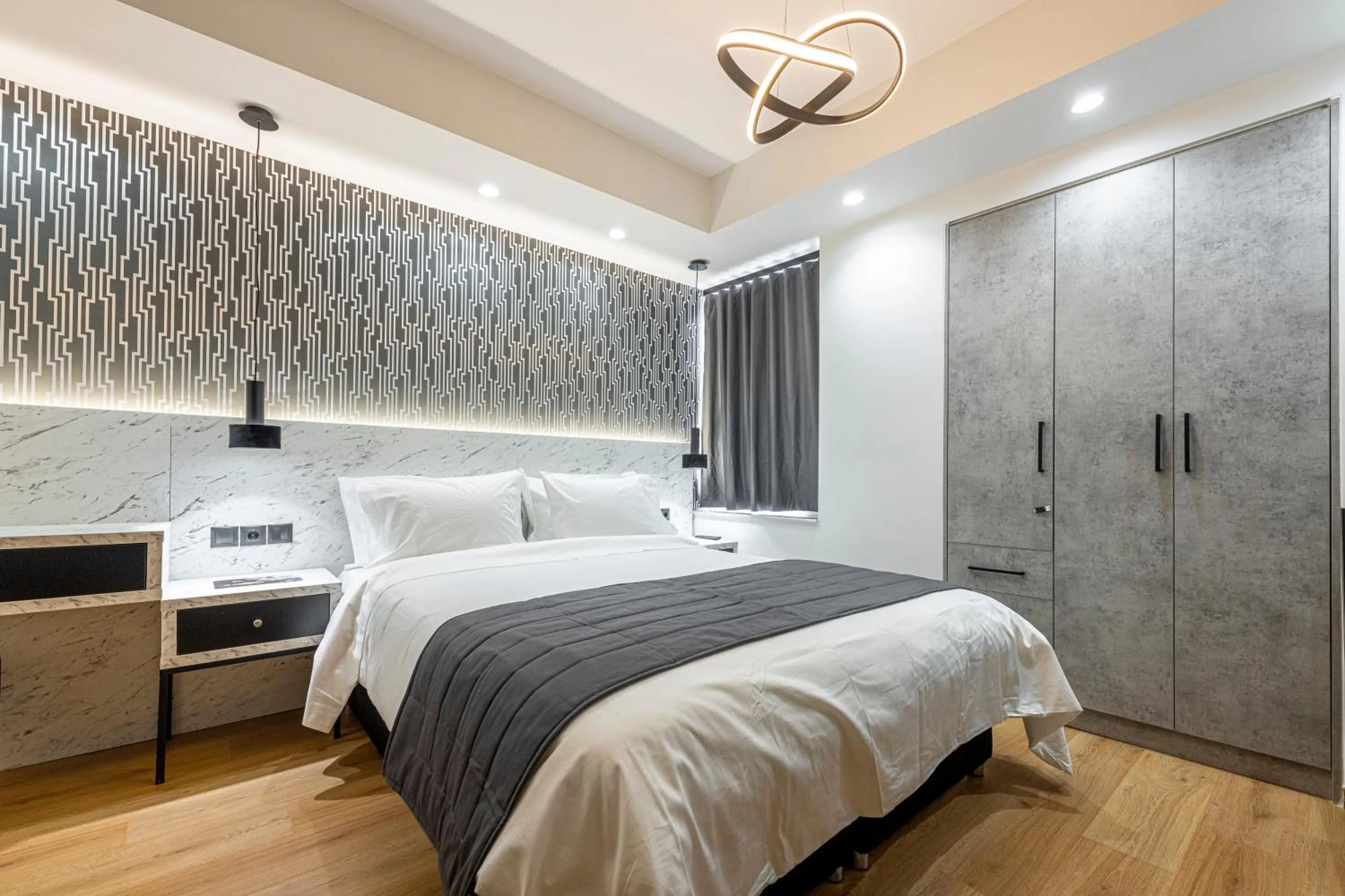 Photo of the whole room, Bed in Ethereal Athεns