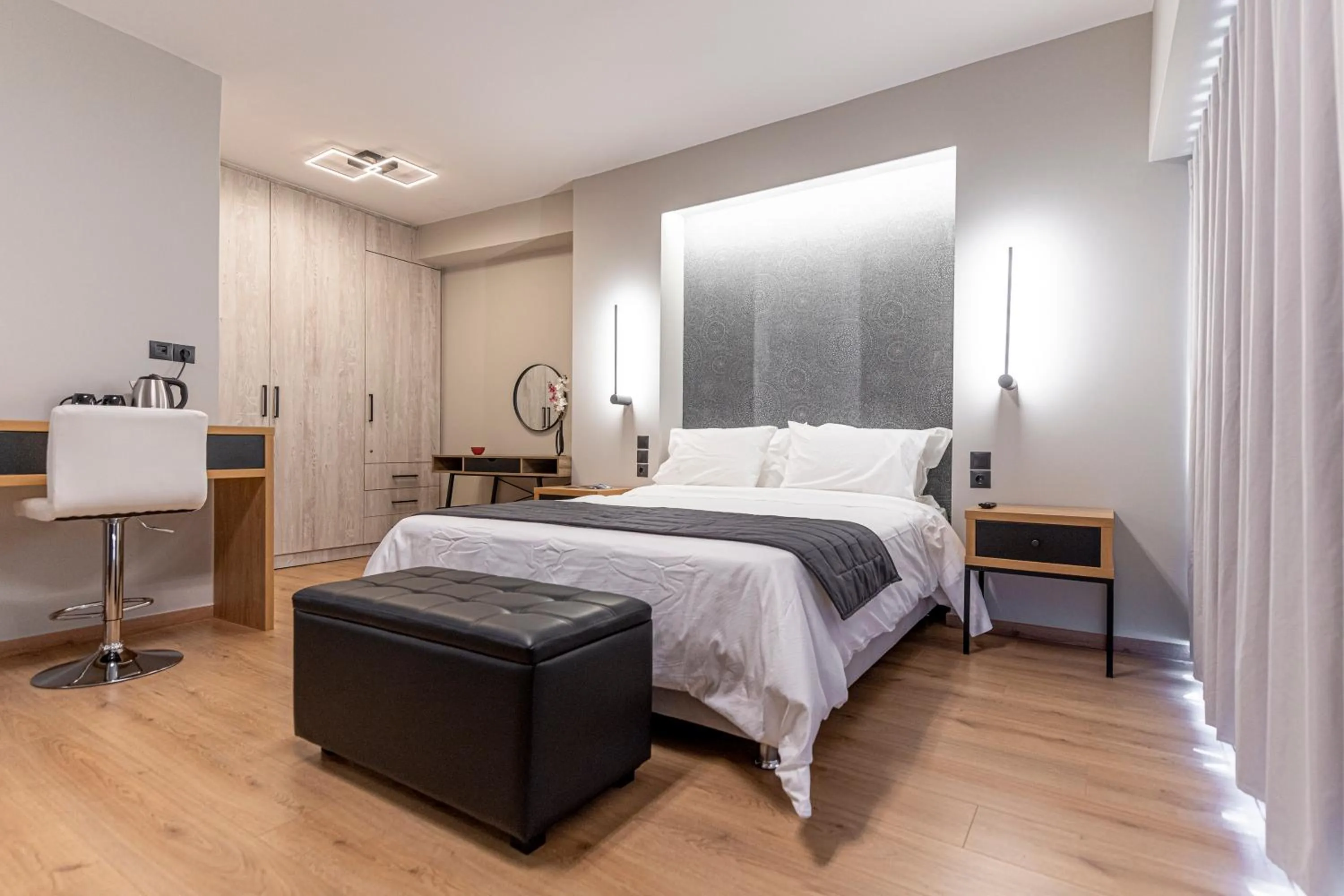 Bed in Ethereal Athεns