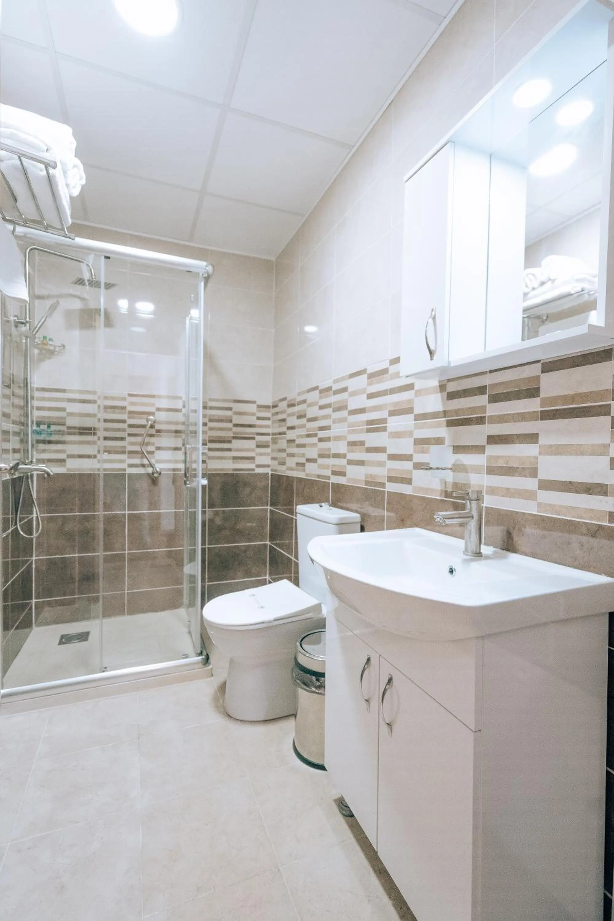 Shower in Austrian Palace Hotel