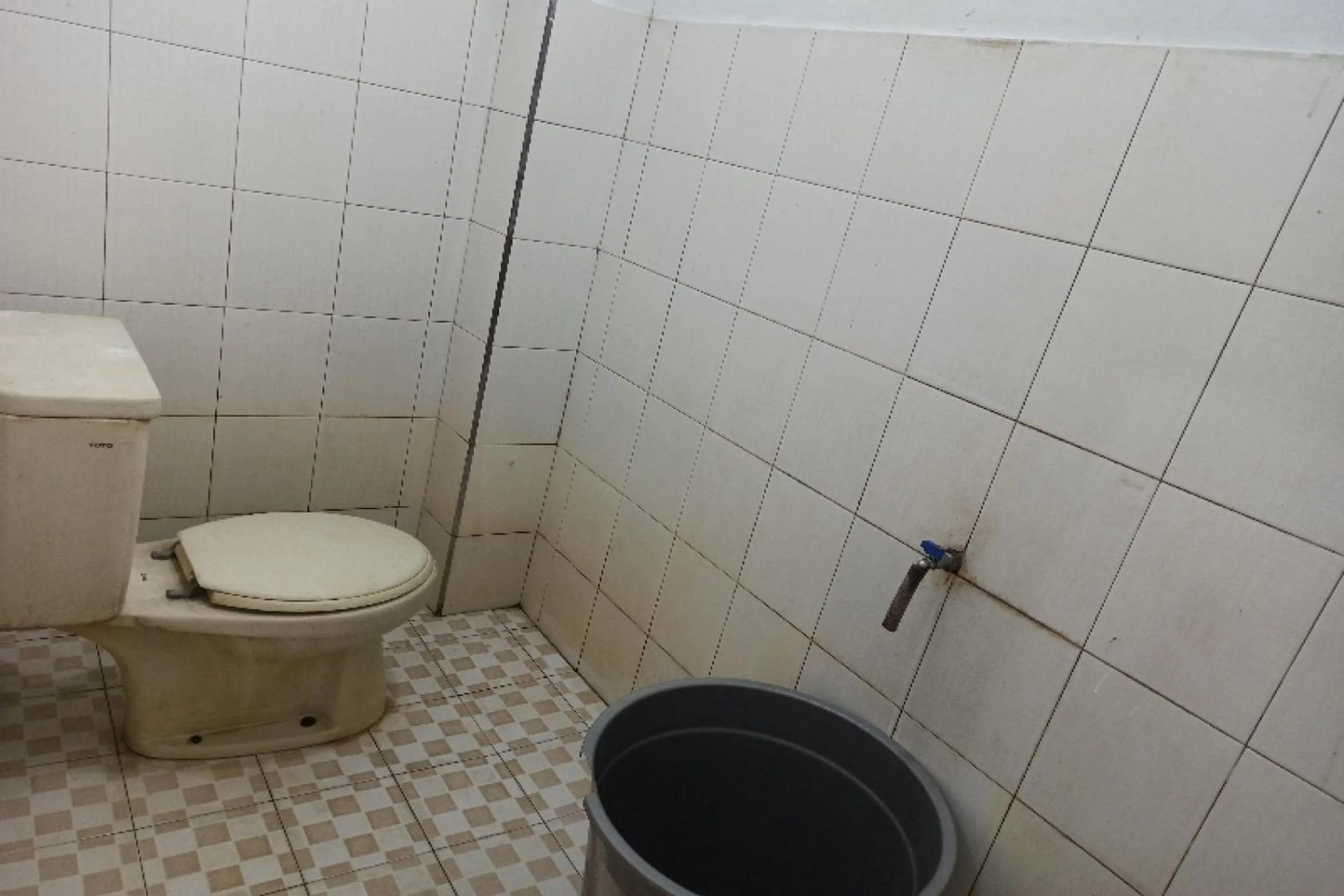 Bathroom in OYO Life 91339 Pondok Kost Aulia Syariah