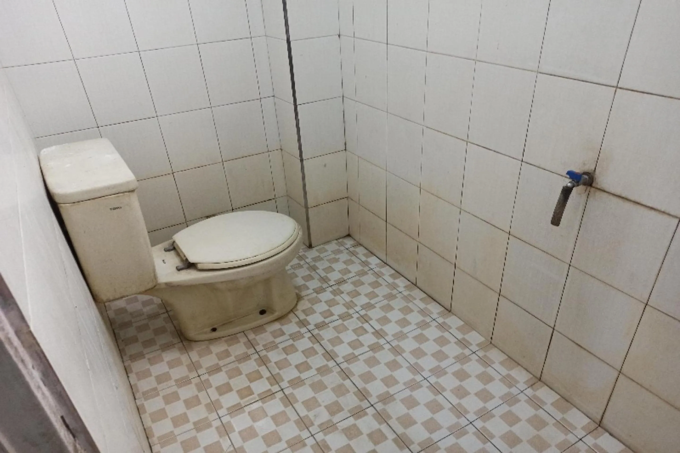 Bathroom in OYO Life 91339 Pondok Kost Aulia Syariah