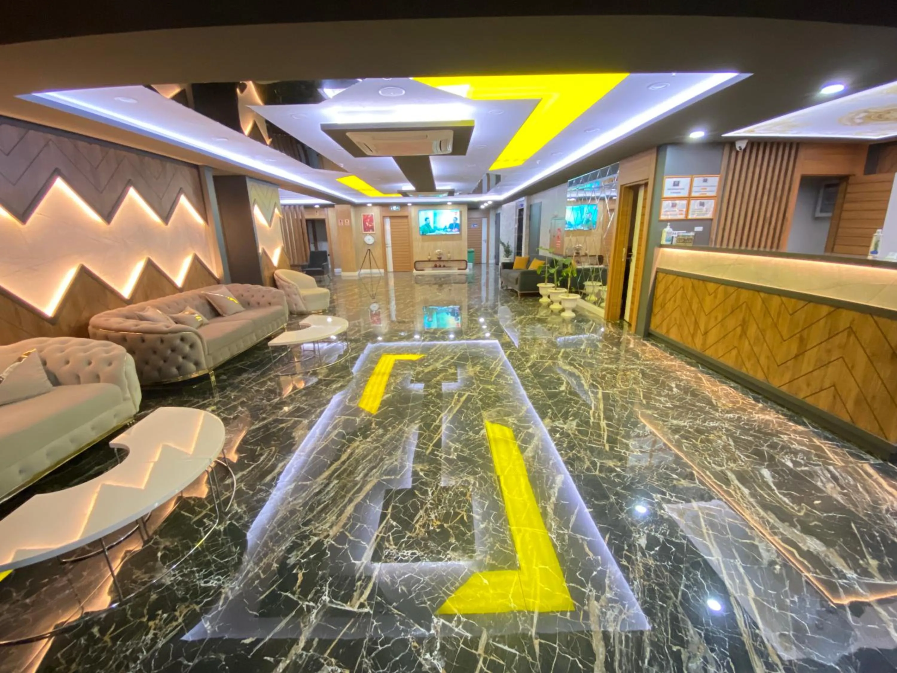 Lobby or reception in Grand Nergiz Otel