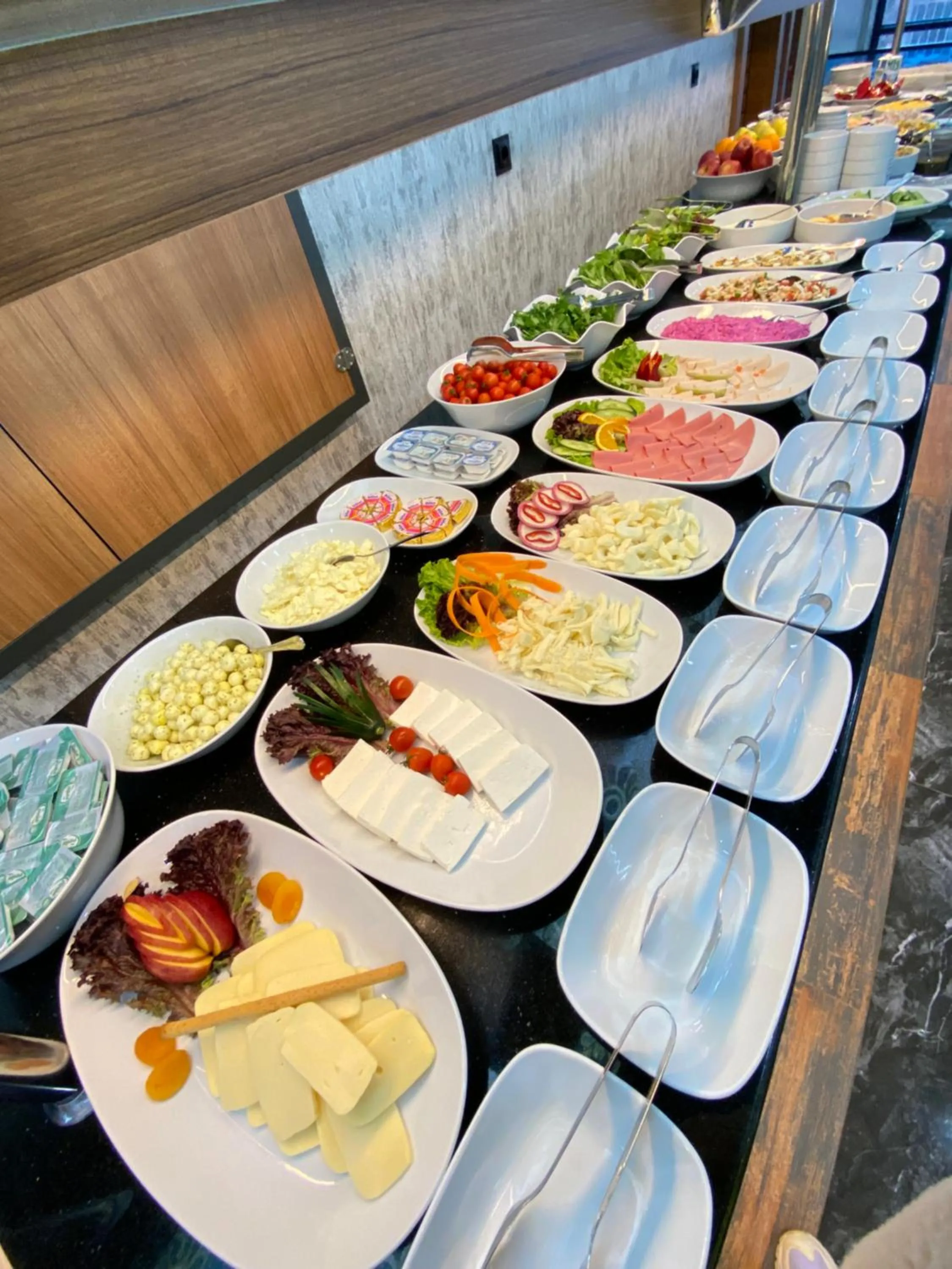 Buffet breakfast in Grand Nergiz Otel