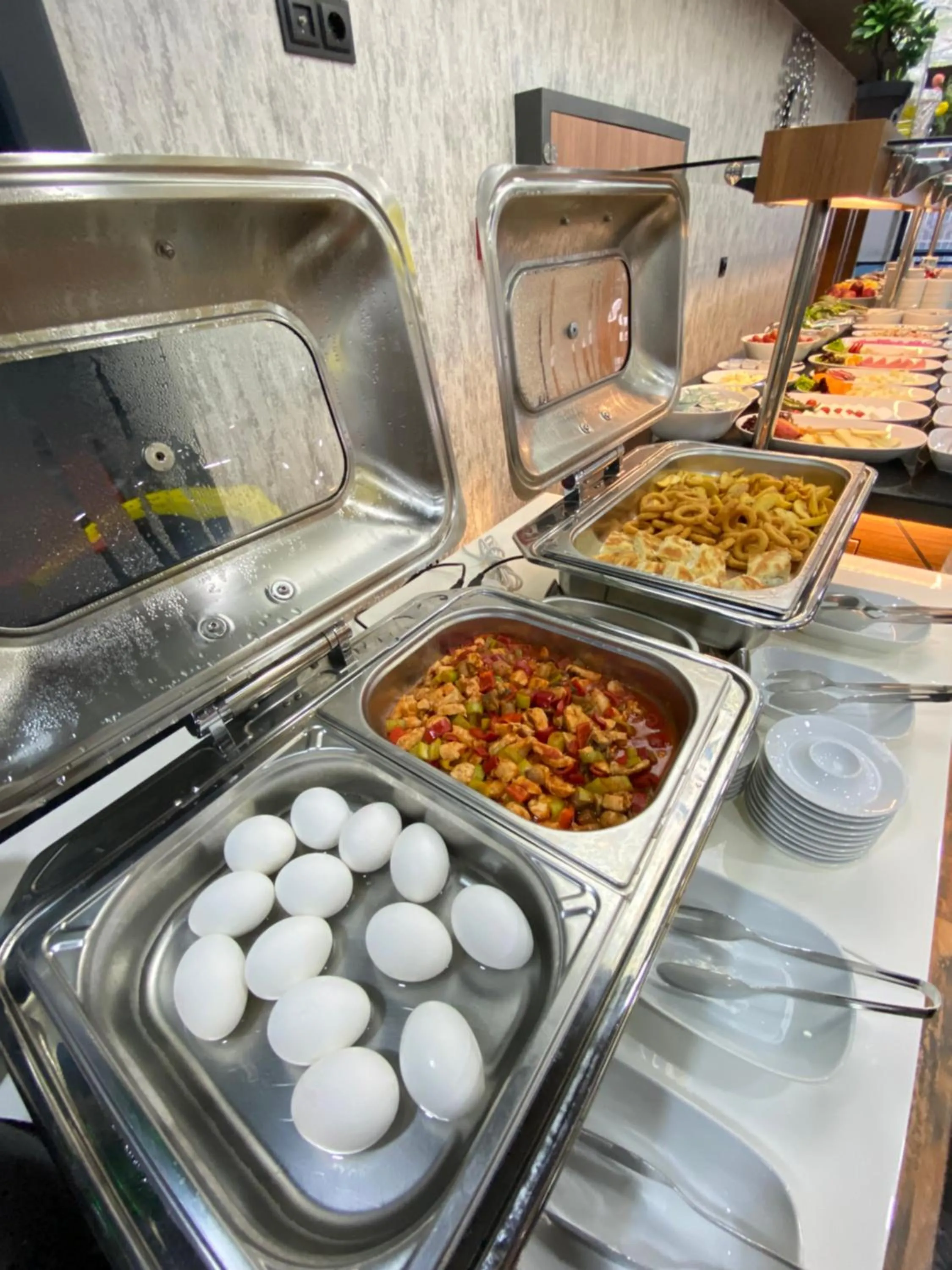 Buffet breakfast in Grand Nergiz Otel