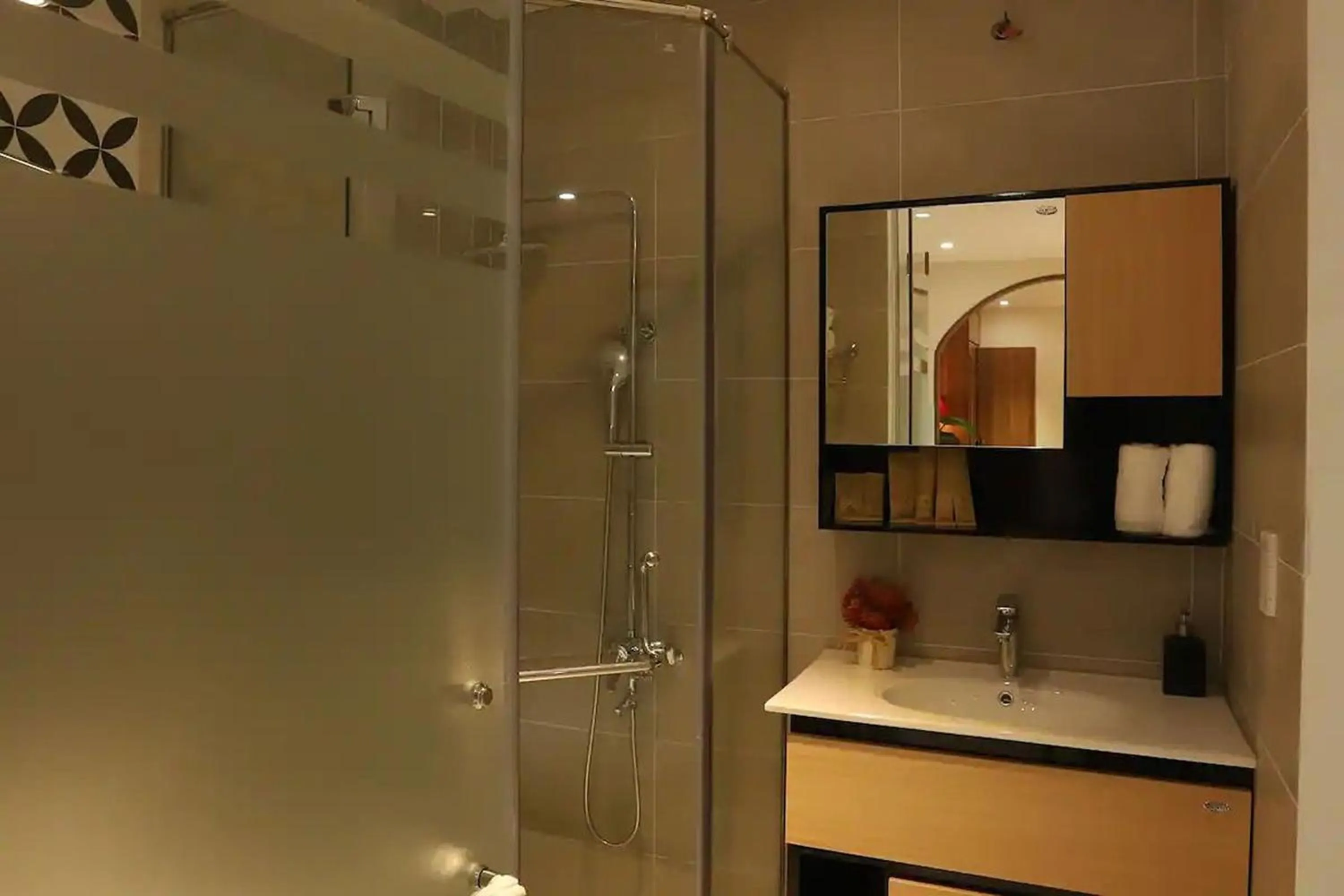 Bathroom in Lanura Apartments and Hotel