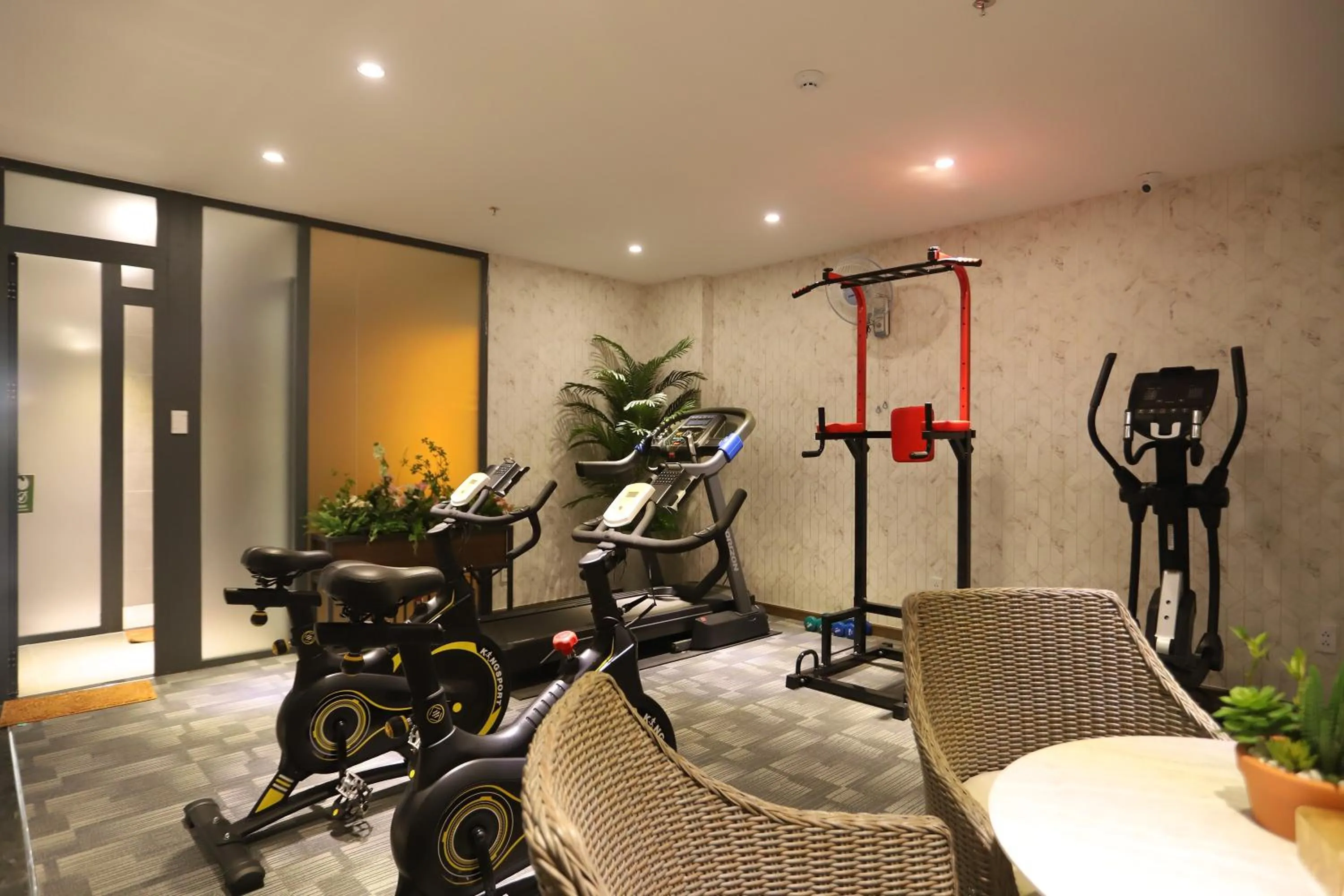 Area and facilities in Lanura Apartments and Hotel