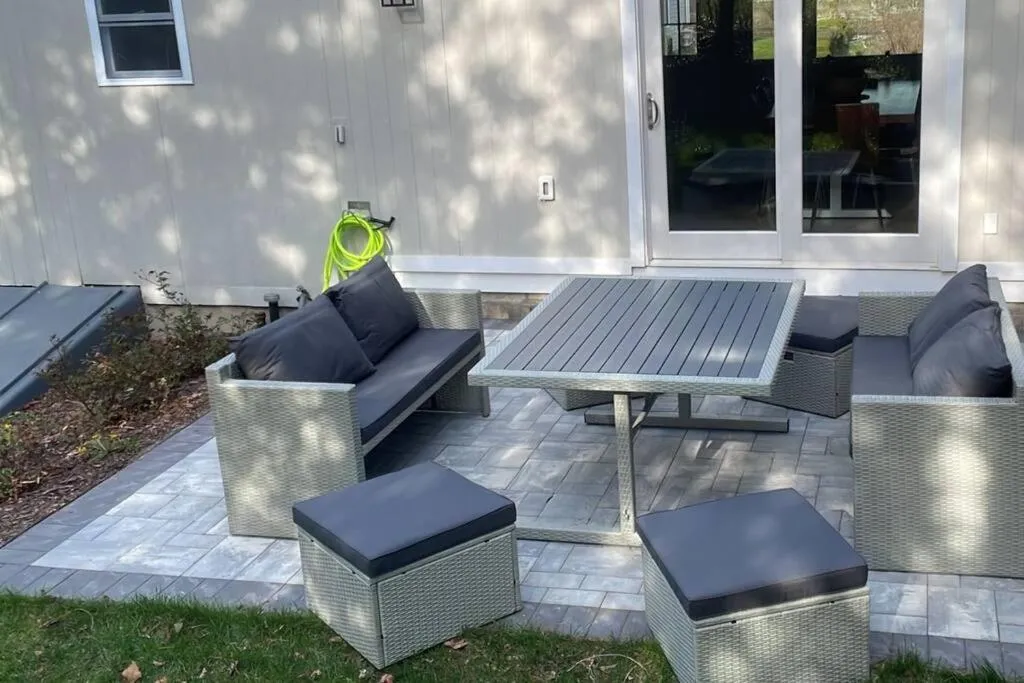 Patio in Shore Drive - 2 Bedroom/2 Bath/Bunk/Queen Oasis