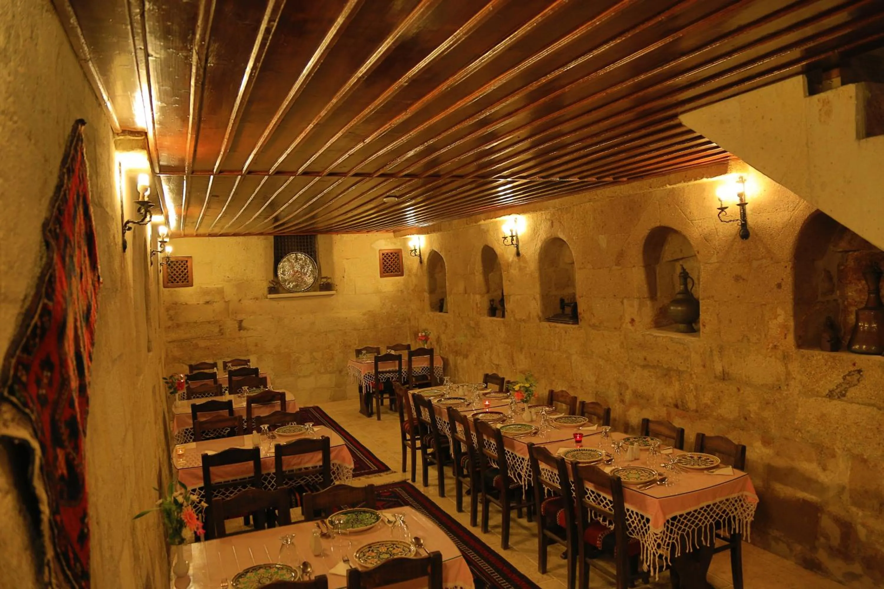 Restaurant/places to eat in Hotel Surban - Special Category