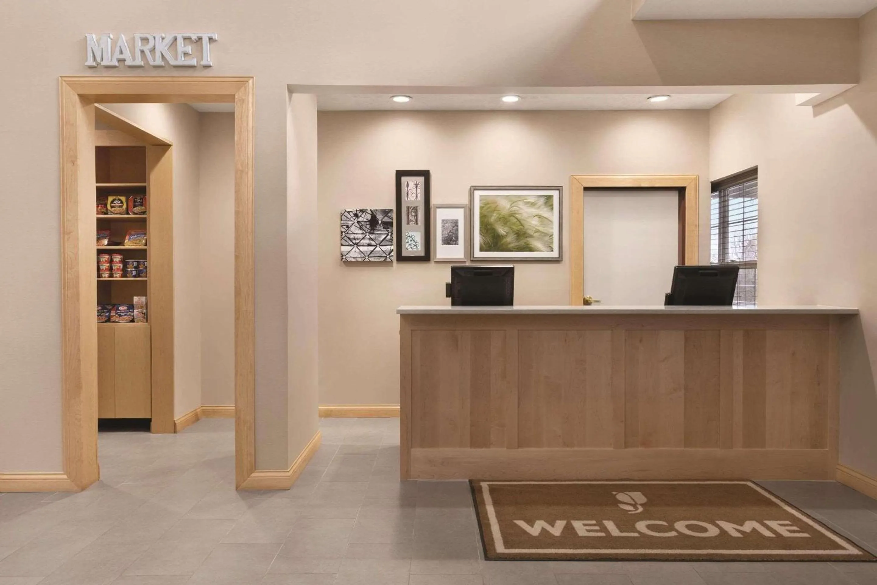 Lobby or reception in Country Inn & Suites by Radisson, Fairborn South, OH