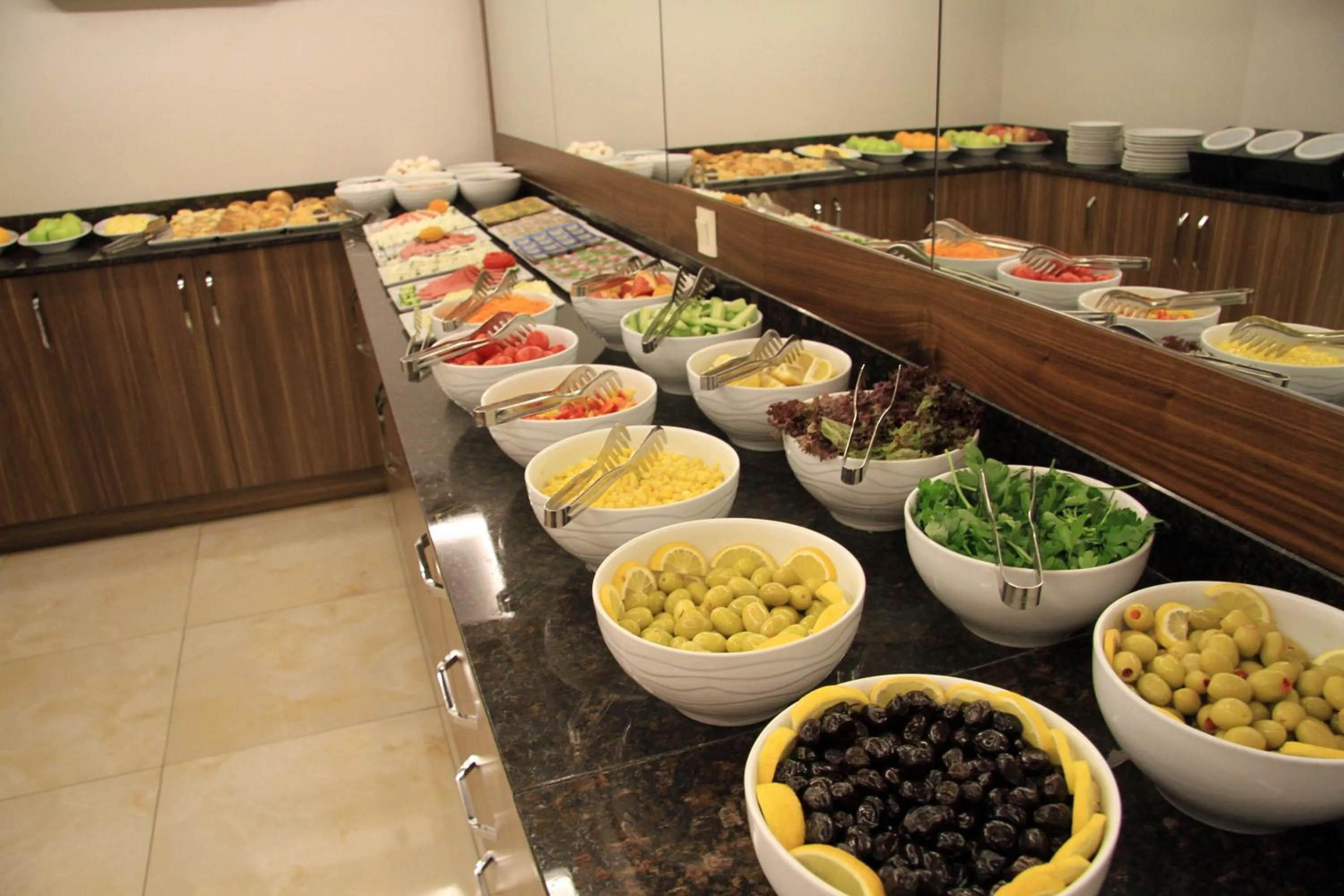 Buffet breakfast, Food in Bergama Hotel