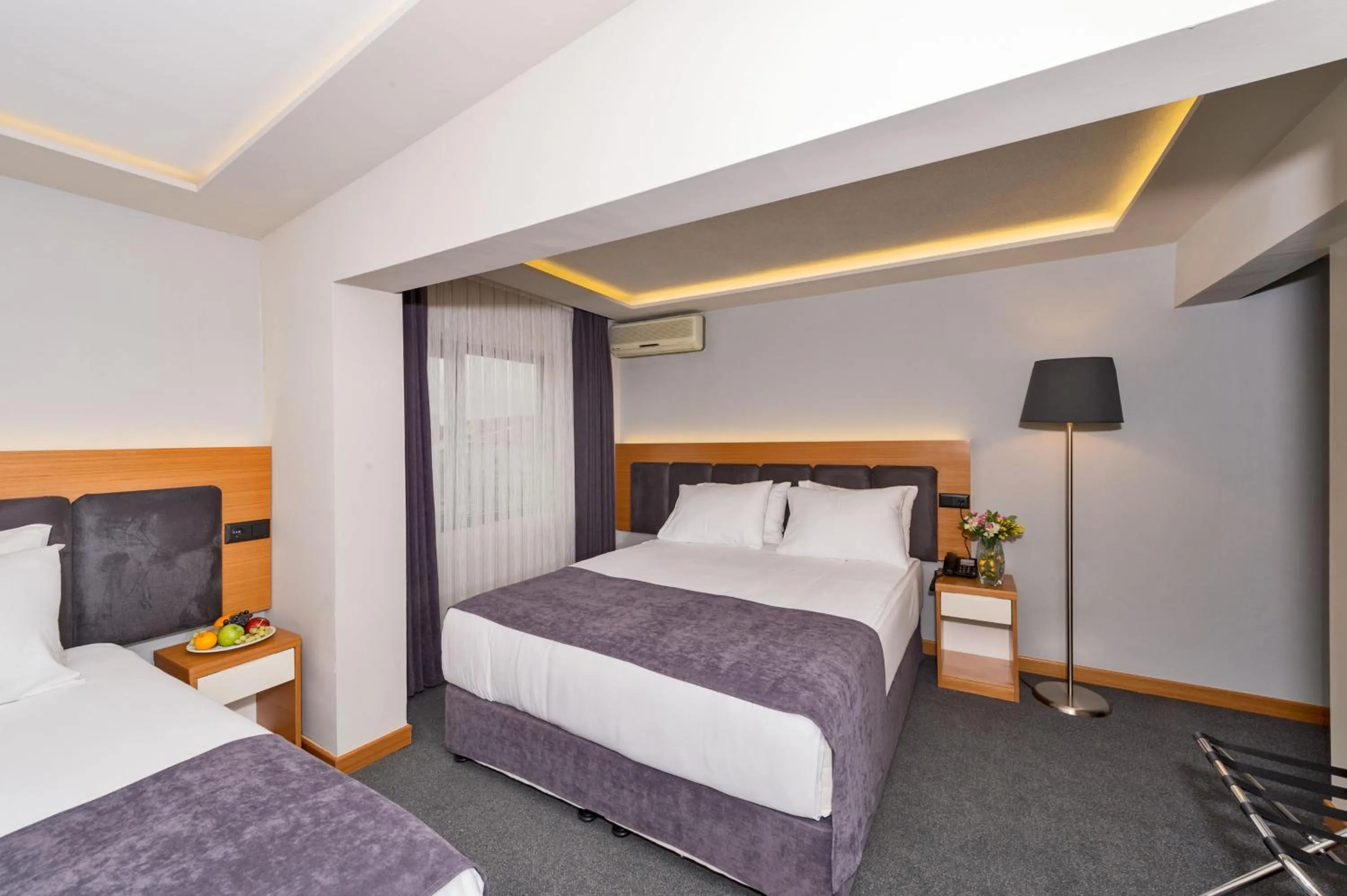 Photo of the whole room, Room Photo in Bergama Hotel