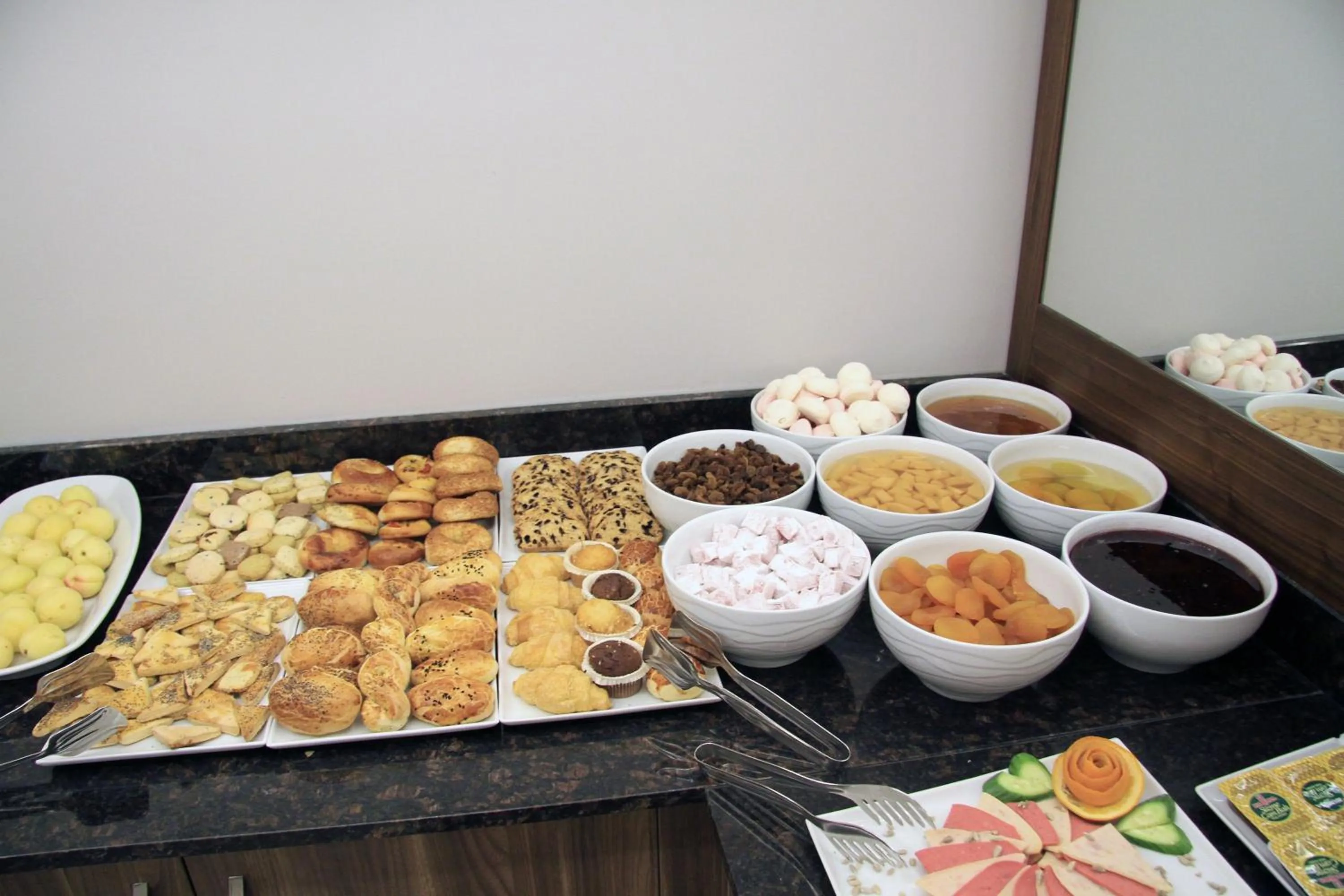 Buffet breakfast in Bergama Hotel