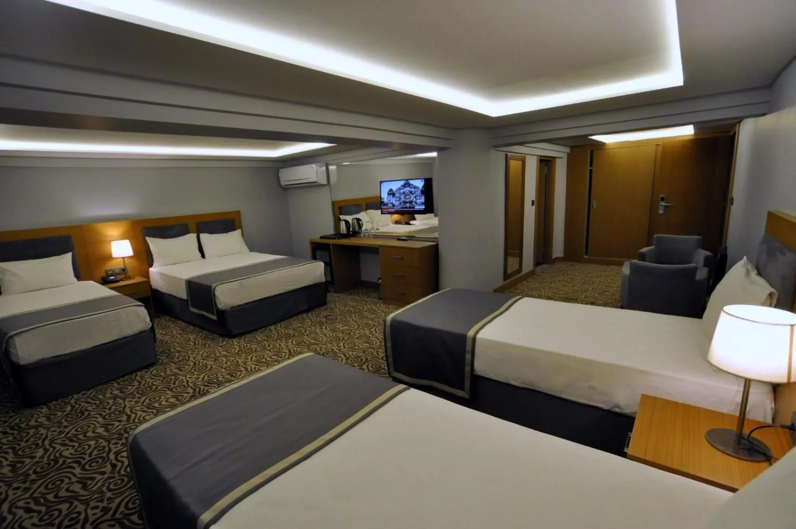 Bedroom, Bed in Bergama Hotel