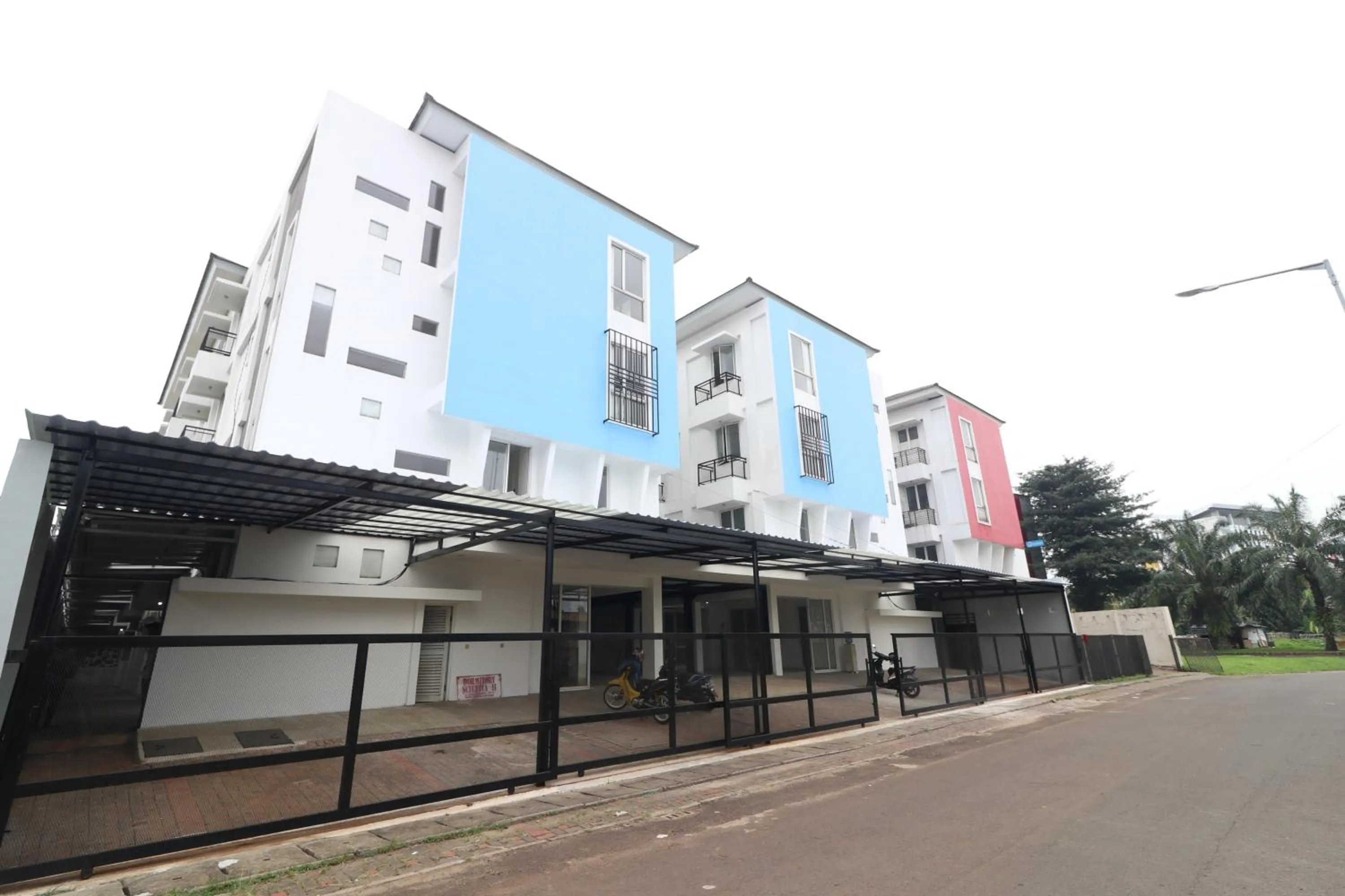 Property building in Mroom DS 2