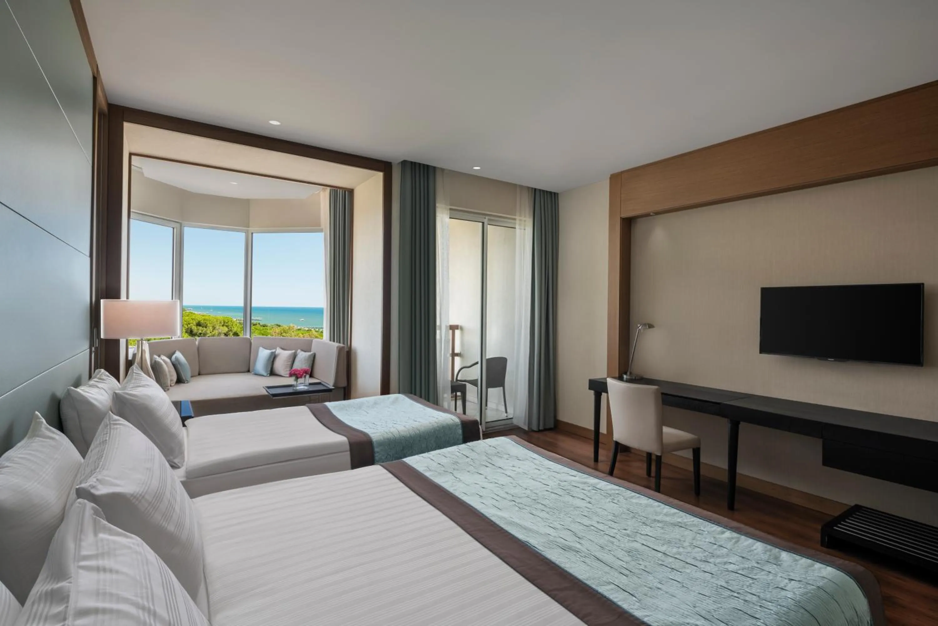 Photo of the whole room, Bed in Papillon Zeugma Relaxury