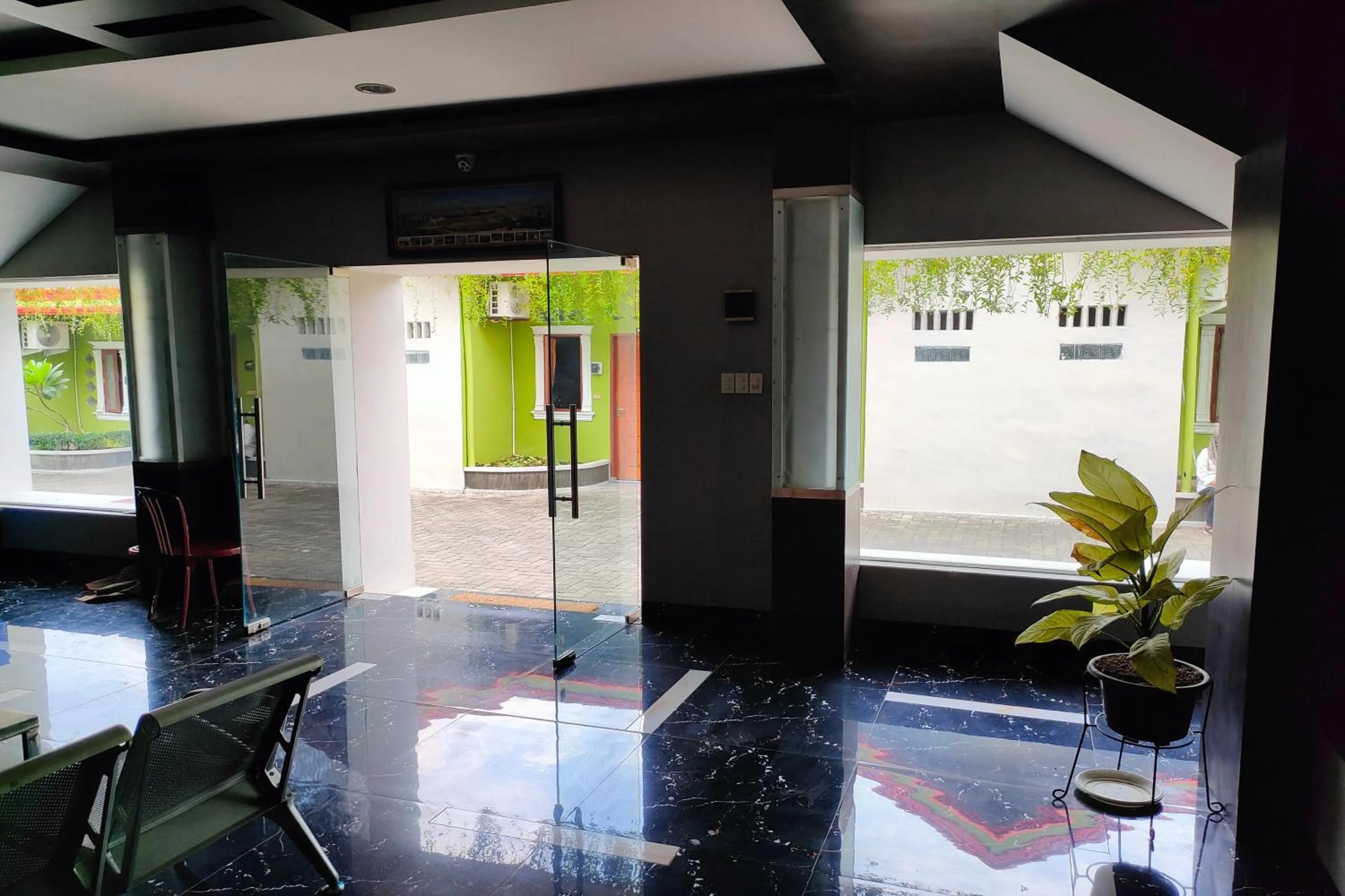 Lobby or reception in Lonari Hotel