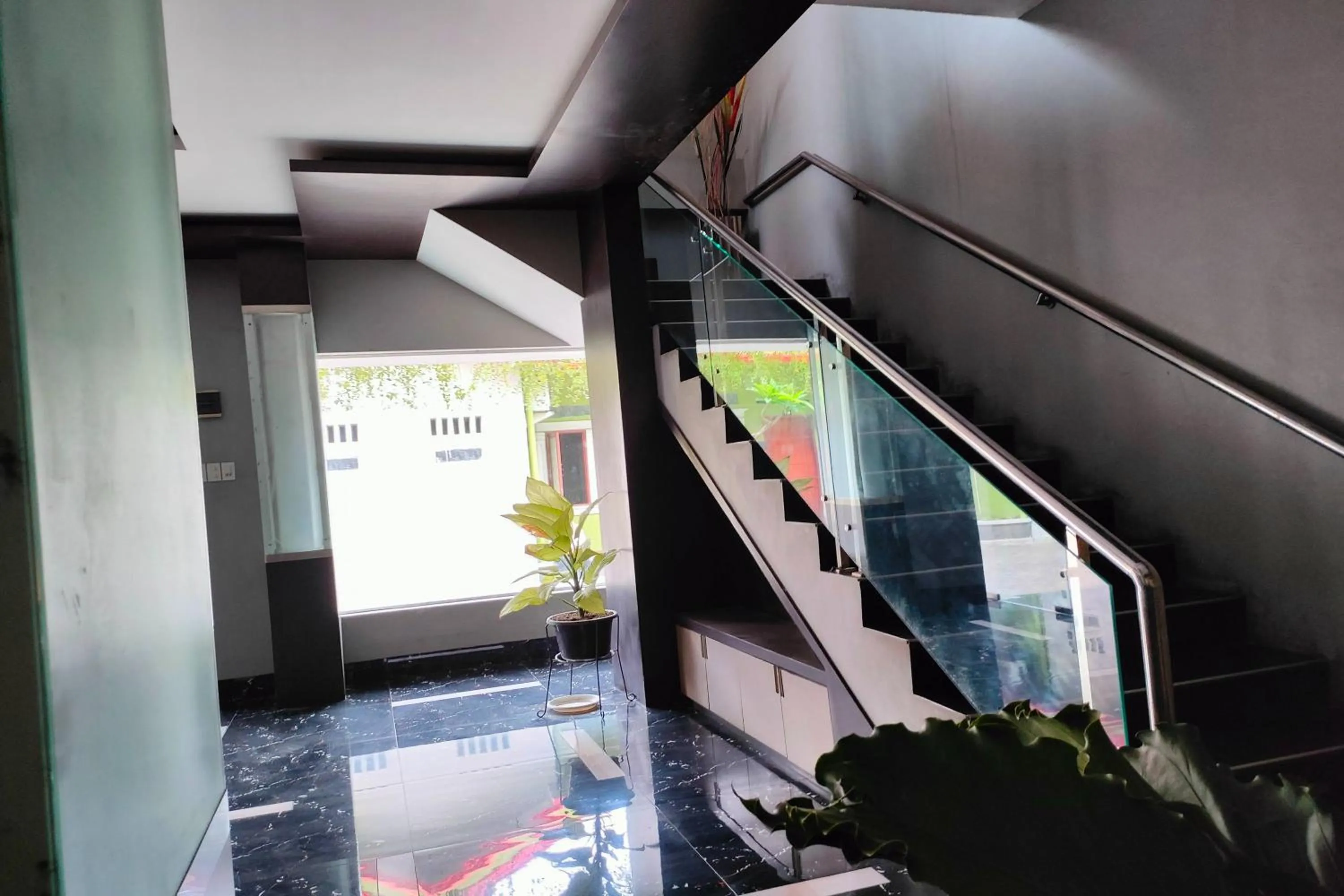 Lobby or reception in Lonari Hotel