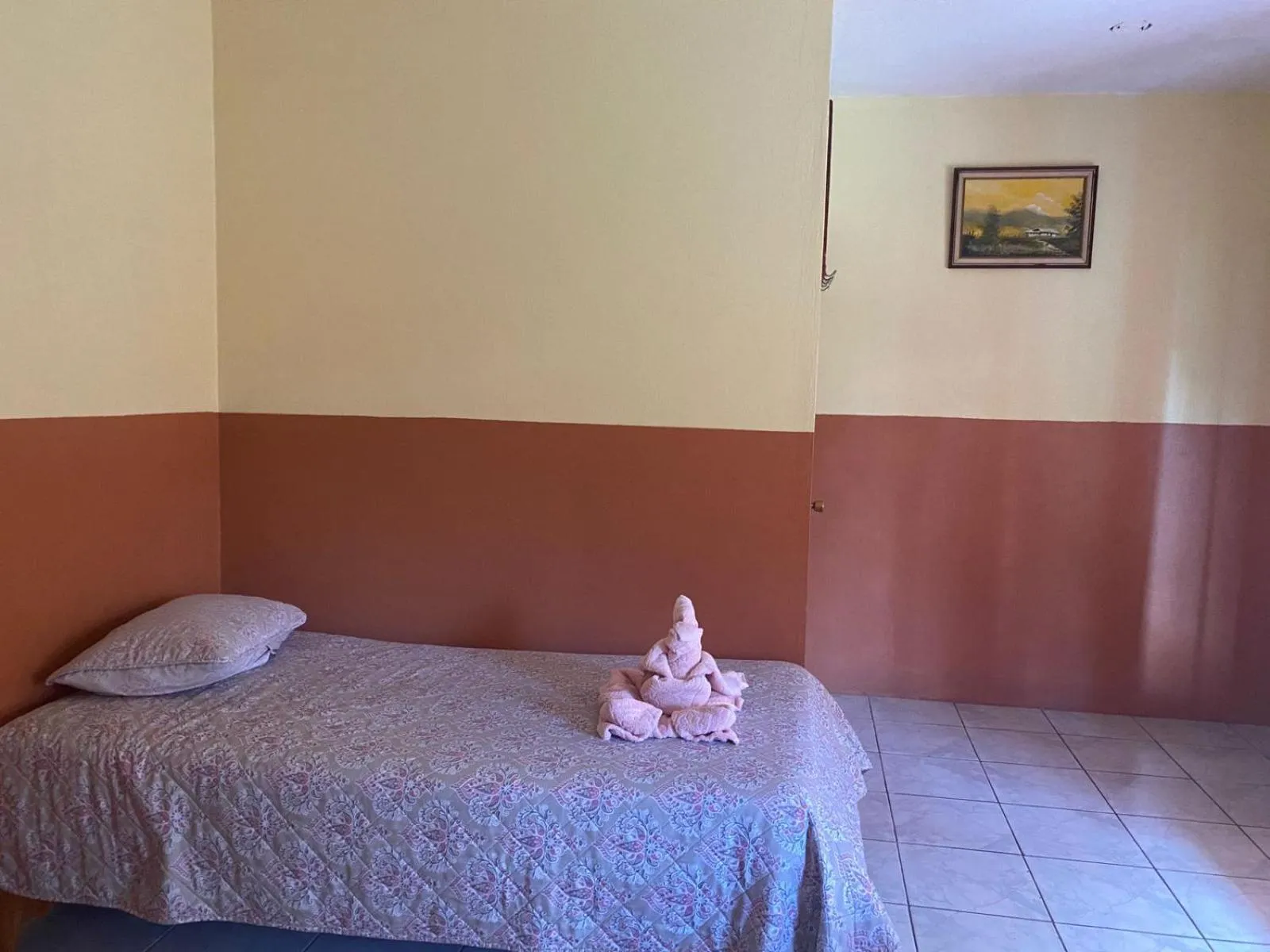 Bedroom, Bed in Hotel La Puesta Del Sol B&B