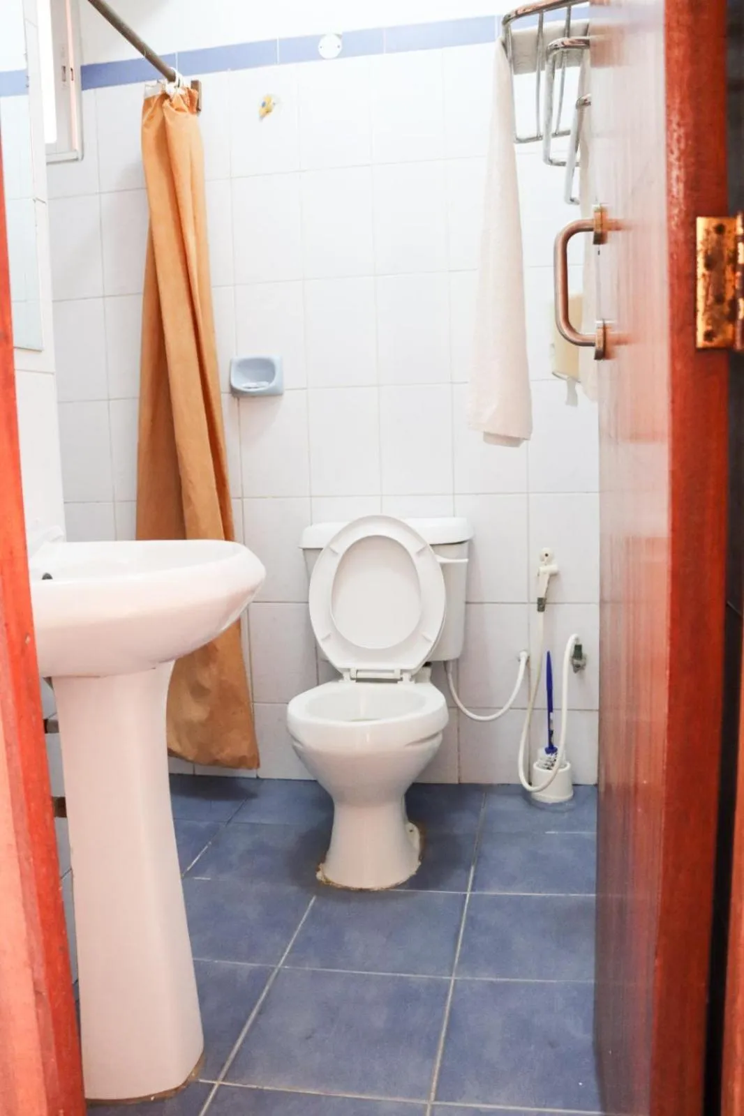 Bathroom in Bridge Hotel Mombasa