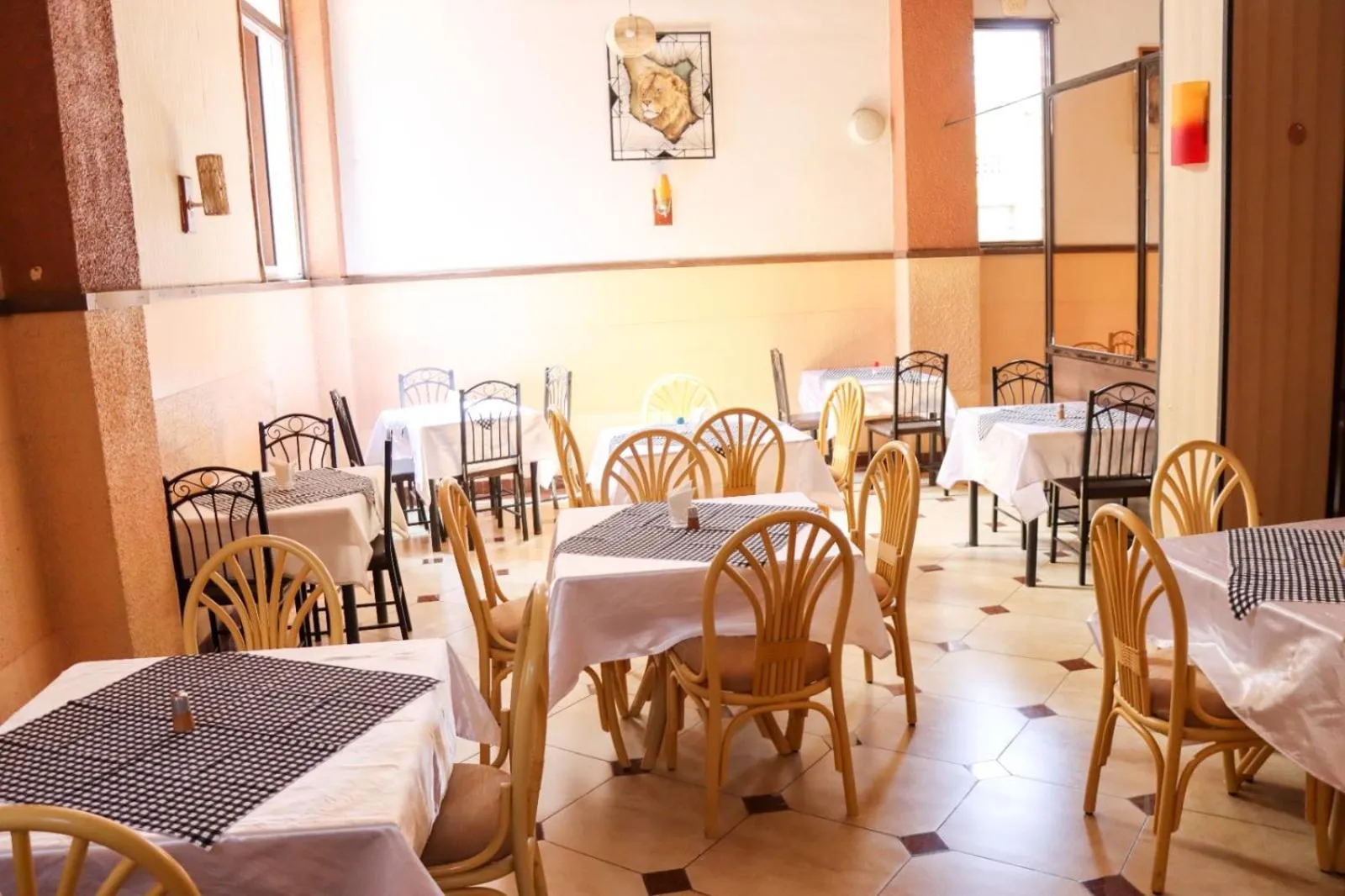 Restaurant/places to eat in Bridge Hotel Mombasa