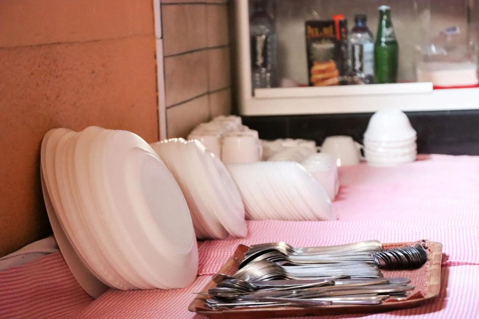 Food and drinks, Bed in Bridge Hotel Mombasa