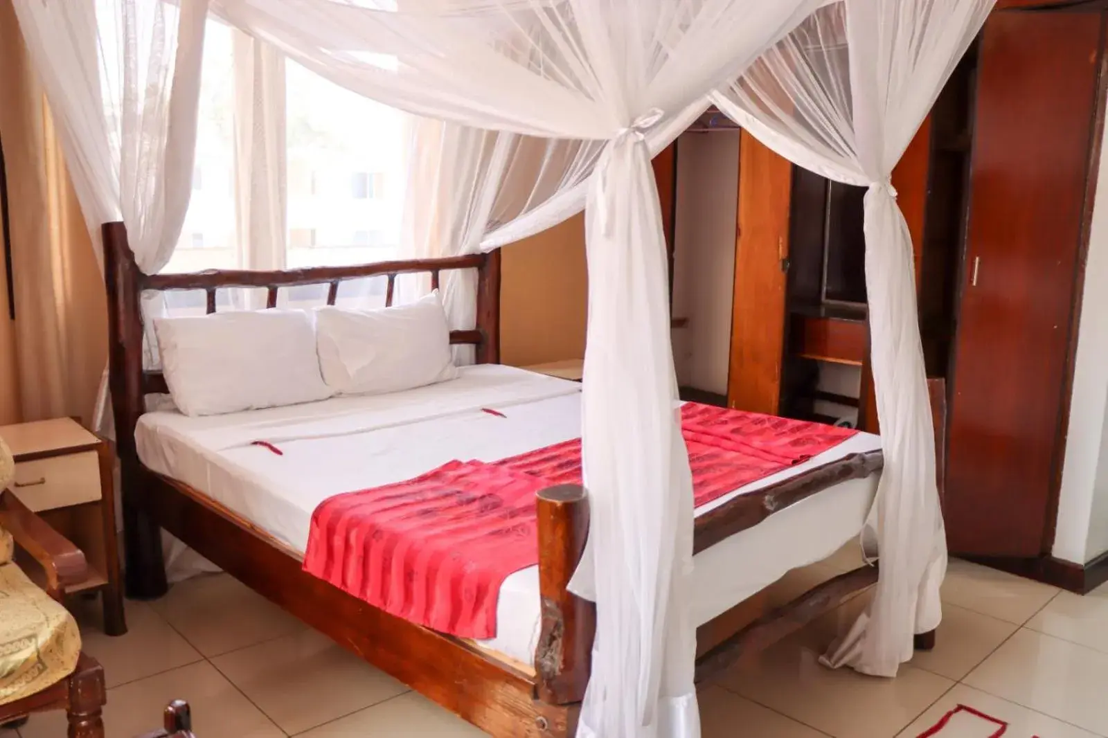 Standard Double Room in Bridge Hotel Mombasa Standard Double Room in Bridge Hotel Mombasa