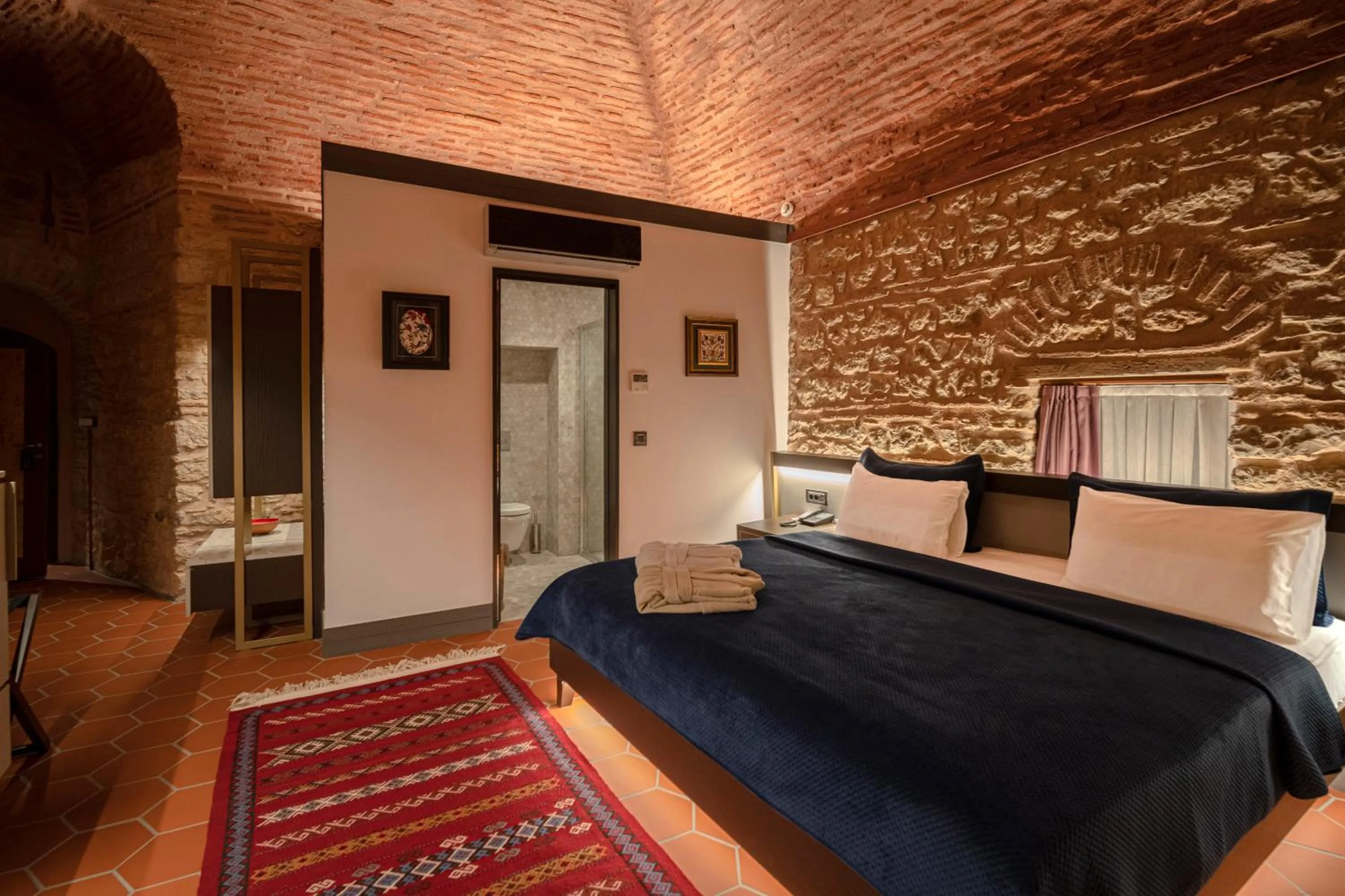 Bed in Han 1772 Hotel