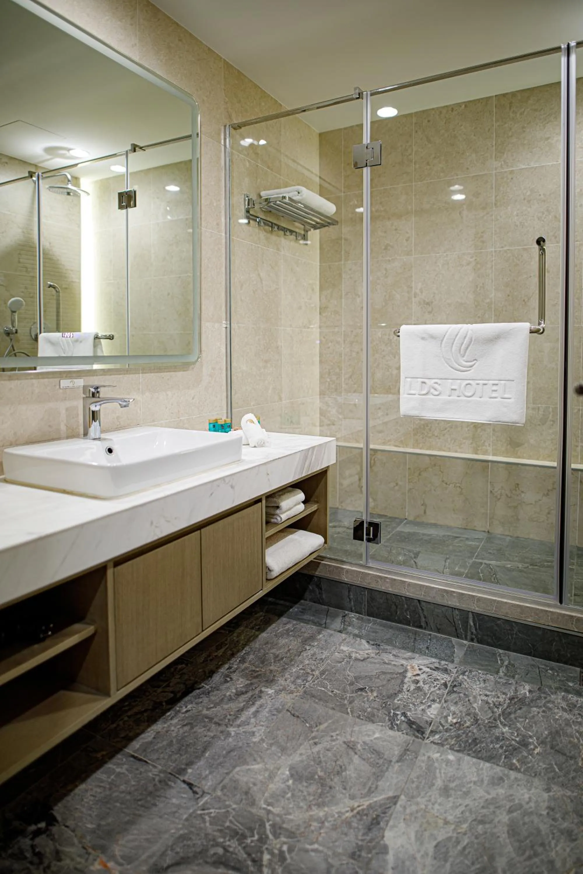 Shower in LDS Hotel Belgrade