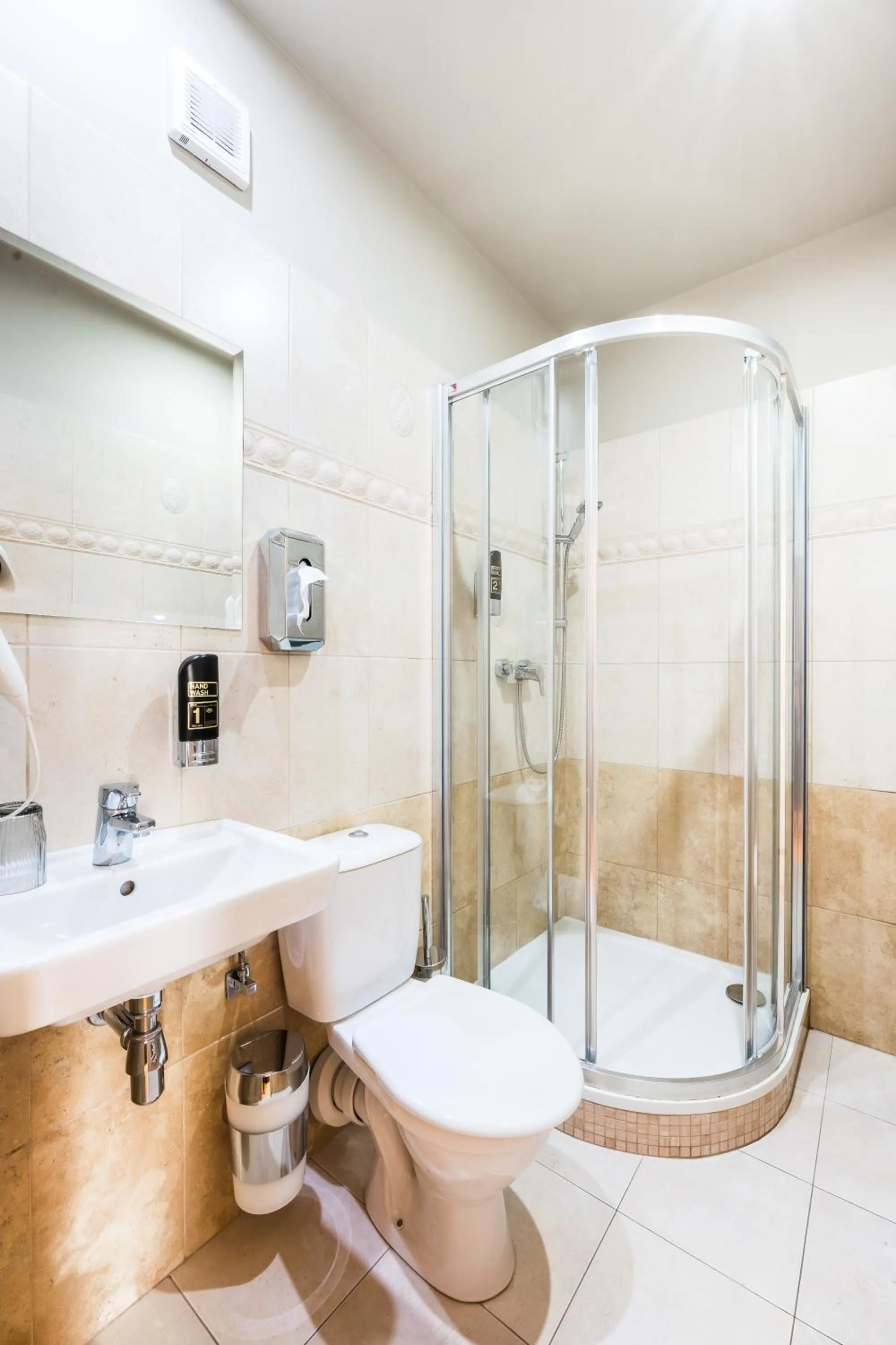 Shower in Hotel Plumlov