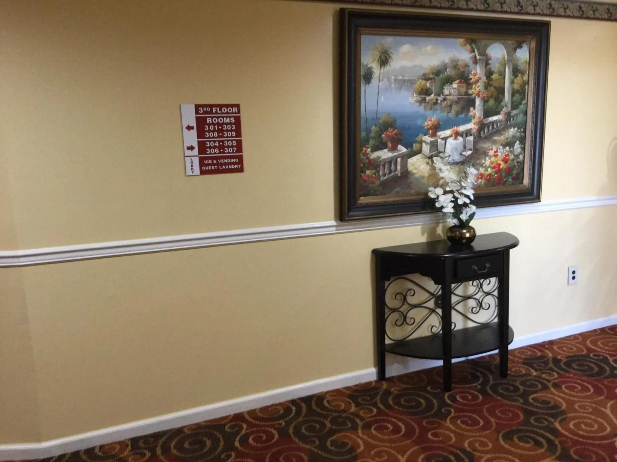 Decorative detail in Red Carpet Inn-Bridgeton/Vineland