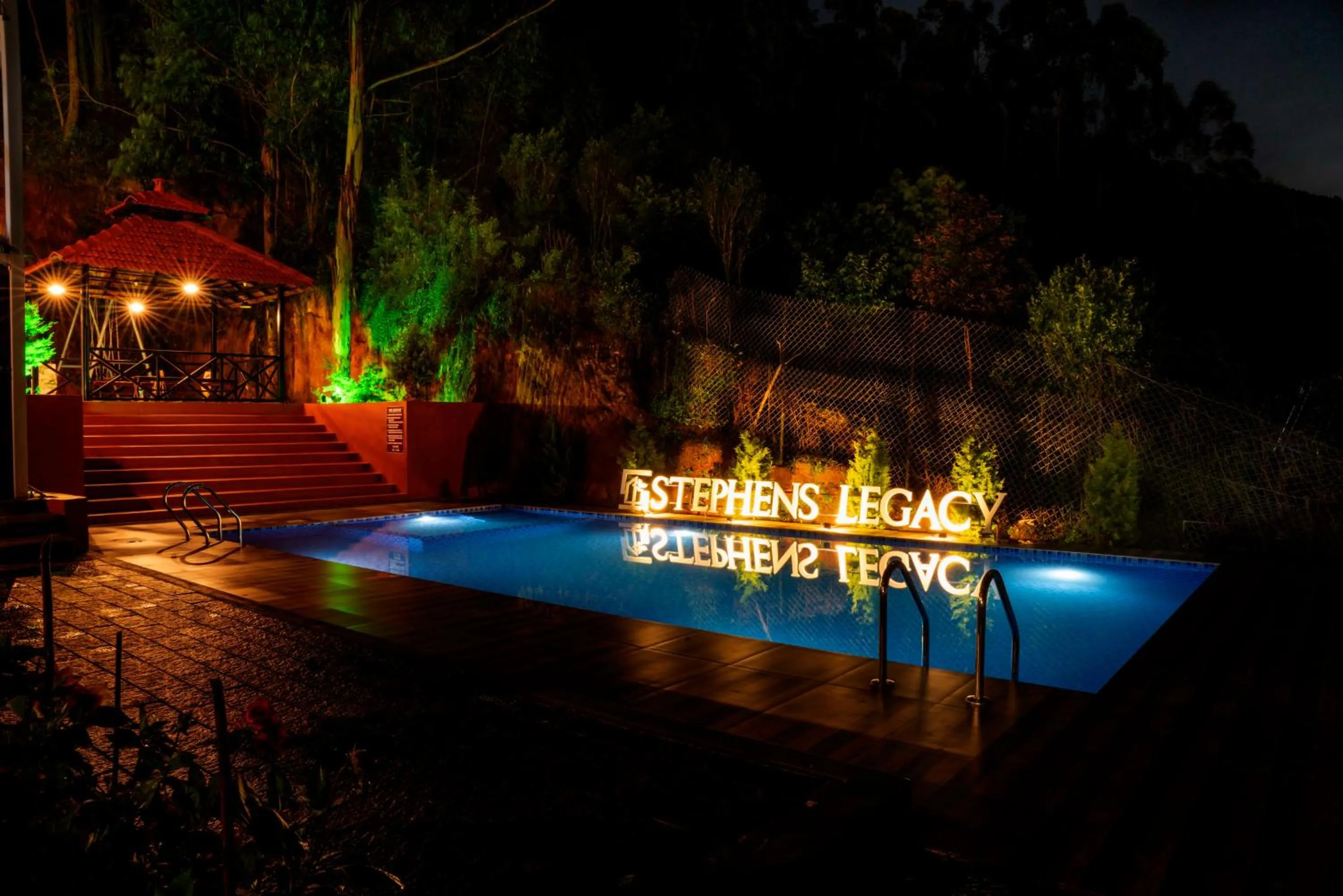 Swimming pool in Stephen's Legacy