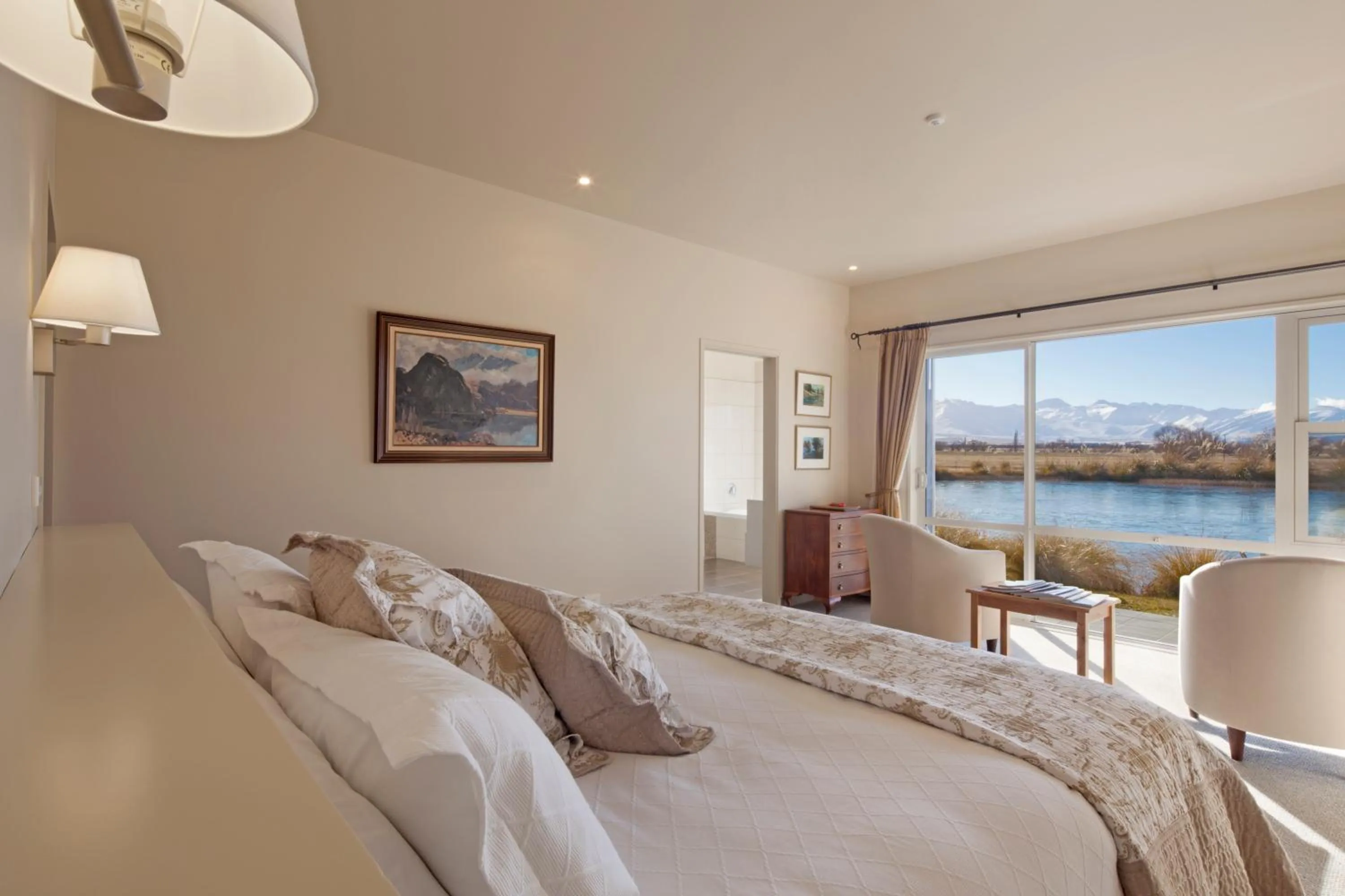 Photo of the whole room, Bed in Matuka Lodge