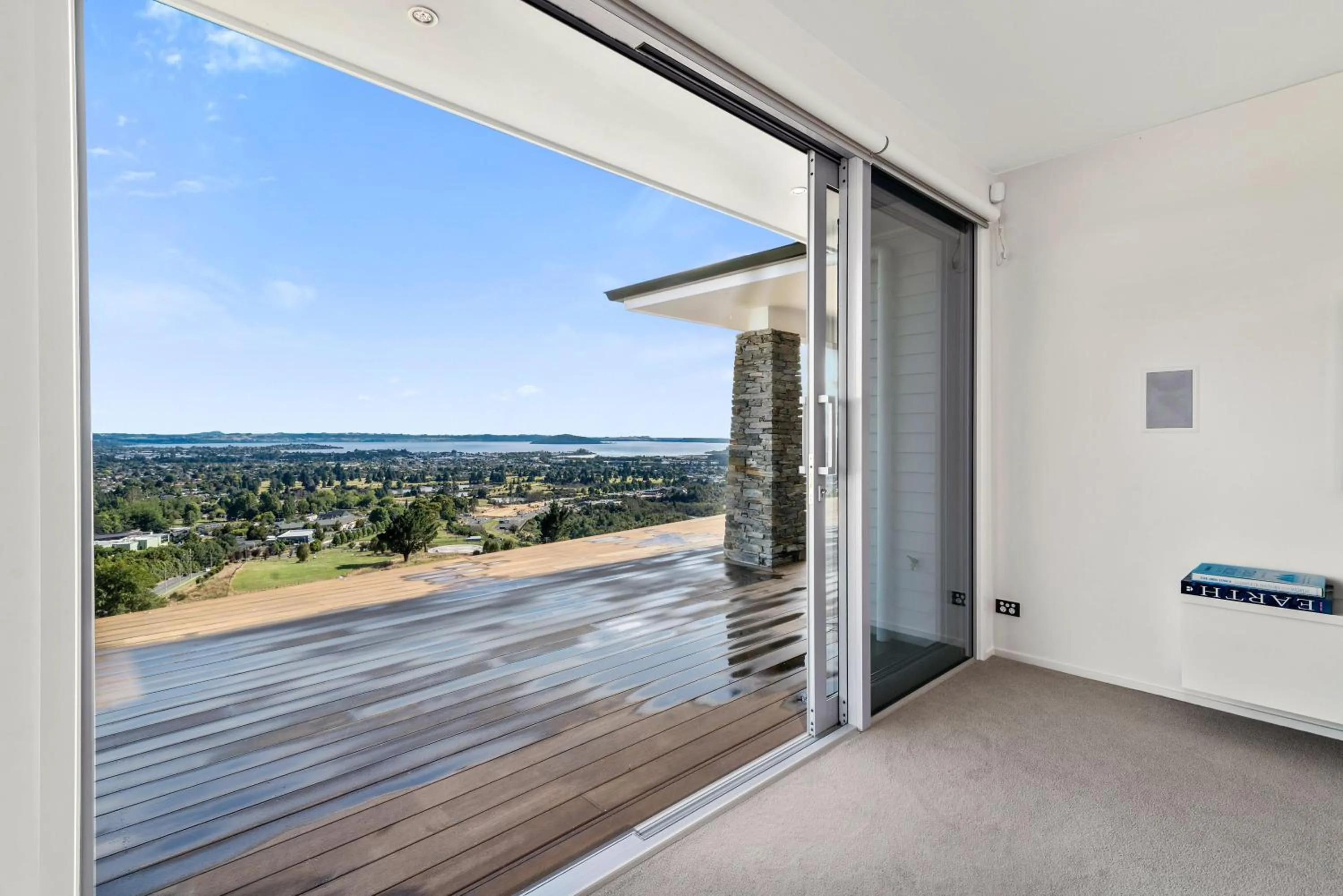 Library in Tihi Retreat