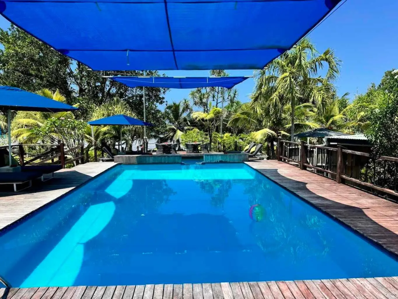 Swimming pool in Turtle Bay Lodge
