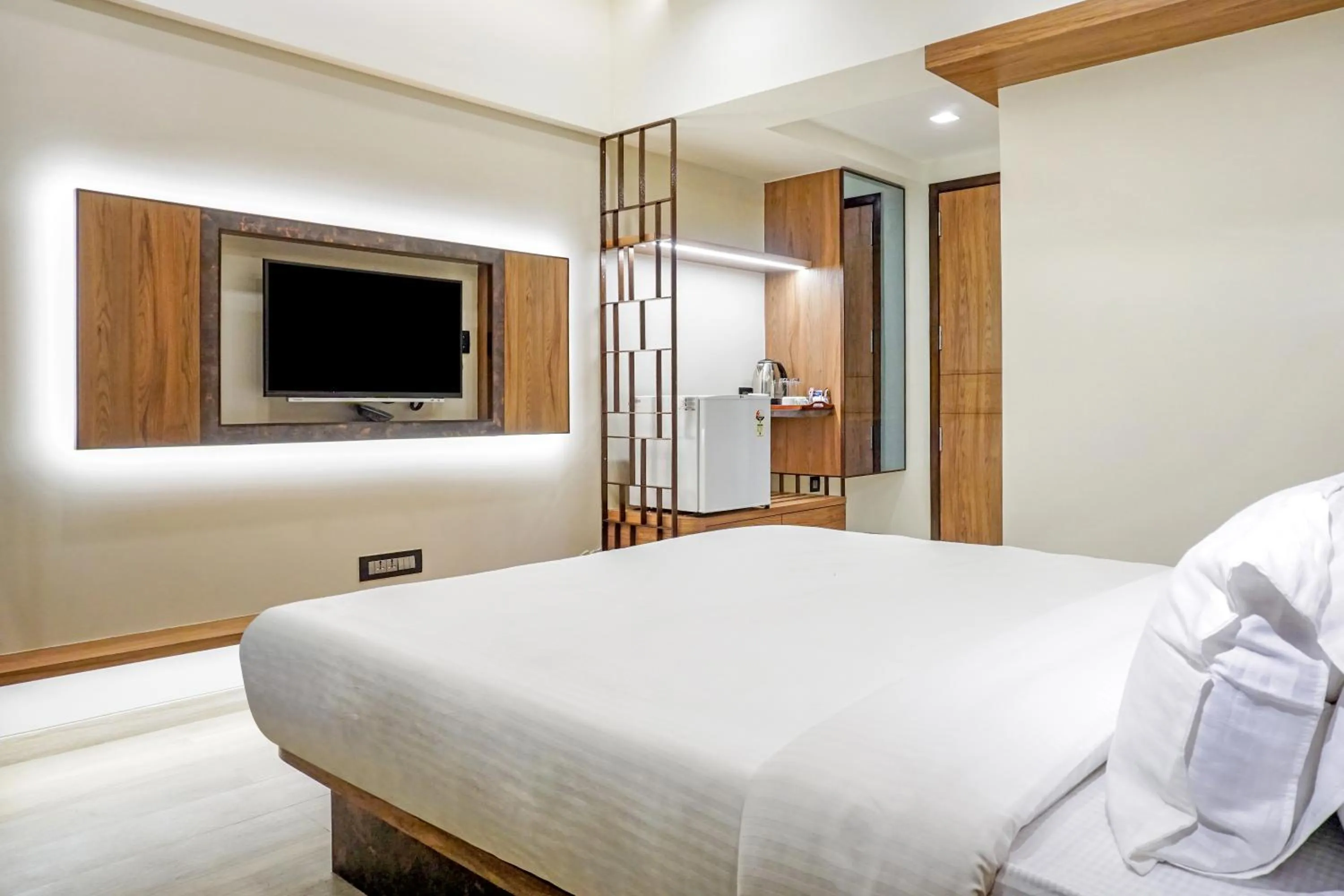 Photo of the whole room, Bed in Hotel Olten