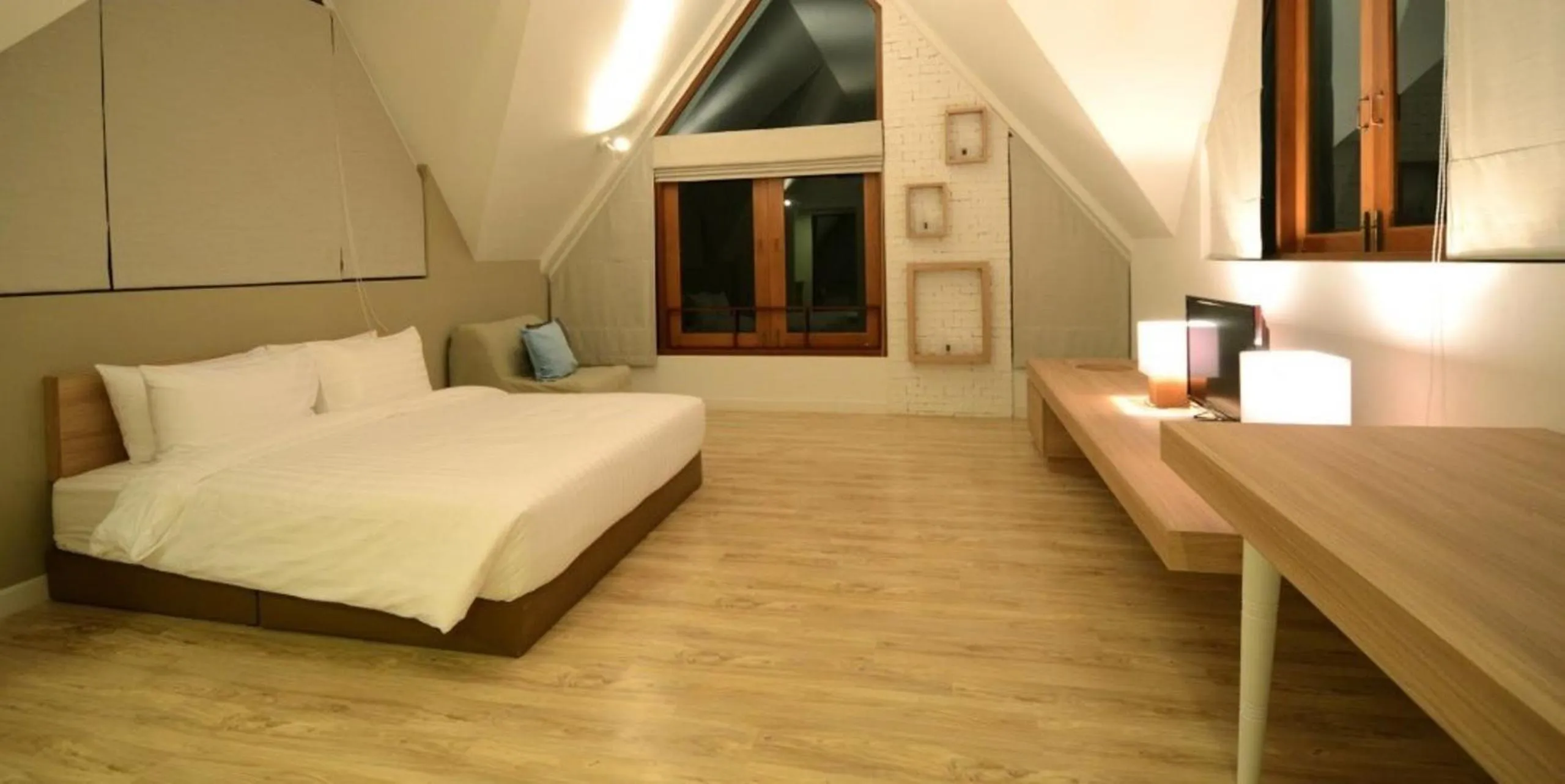 Bed in Prairie Hills Resort